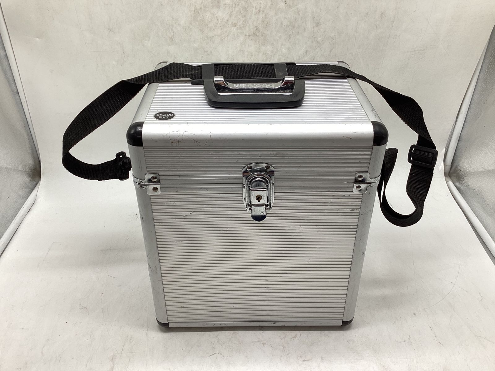 マキタ 自動追尾付レーザー墨出し器