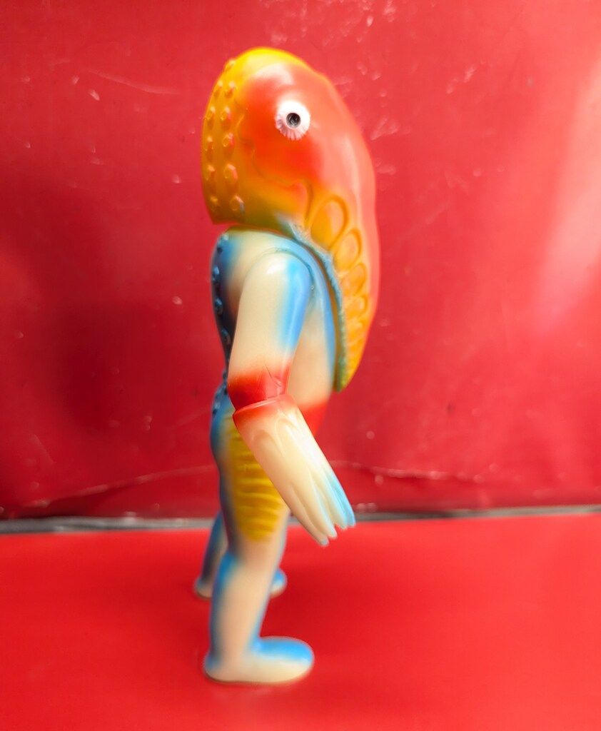 B CLUB 怪獣シリーズ メトロン星人 蓄光版