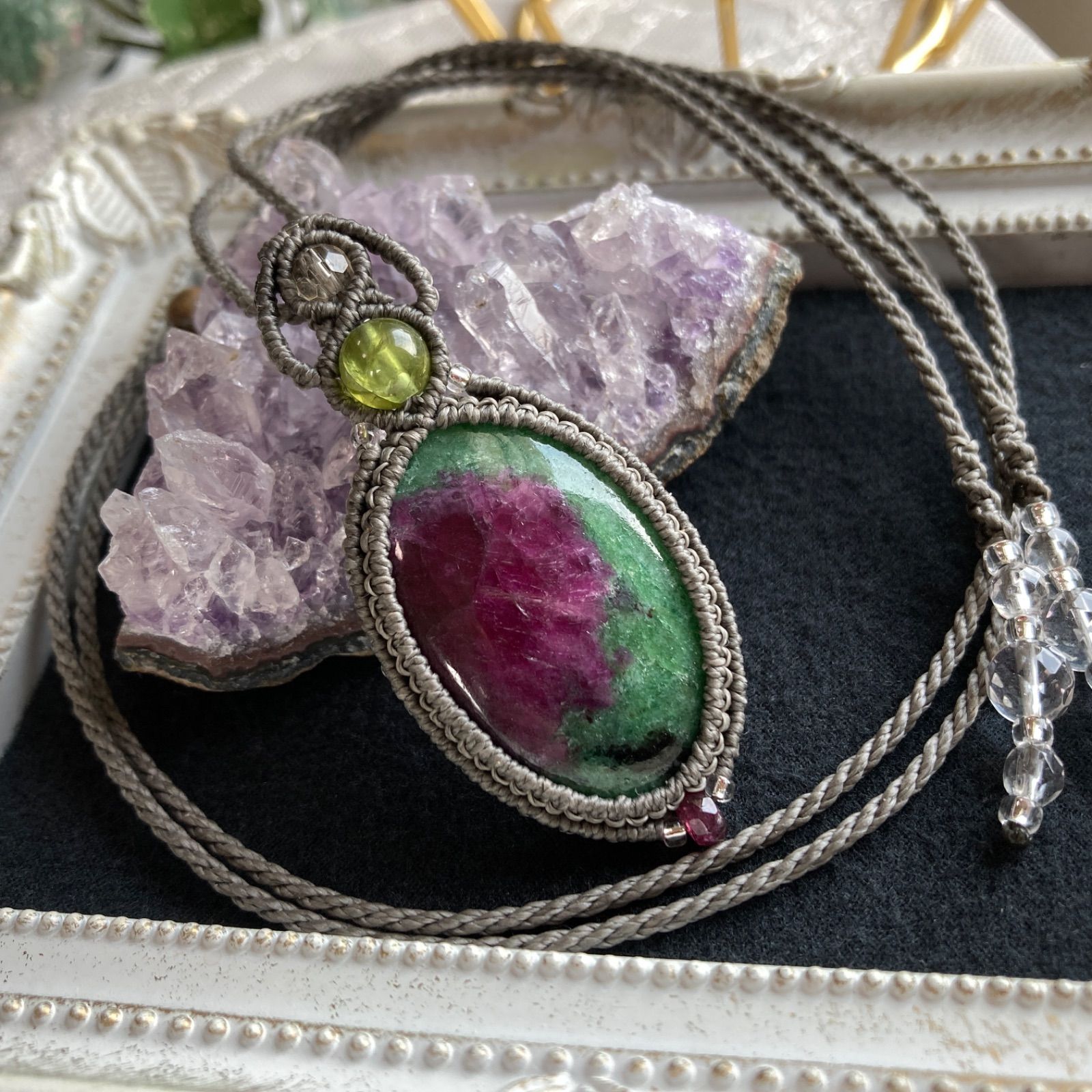 ルビーインゾイサイト マクラメ編みネックレス・マクラメネックレス