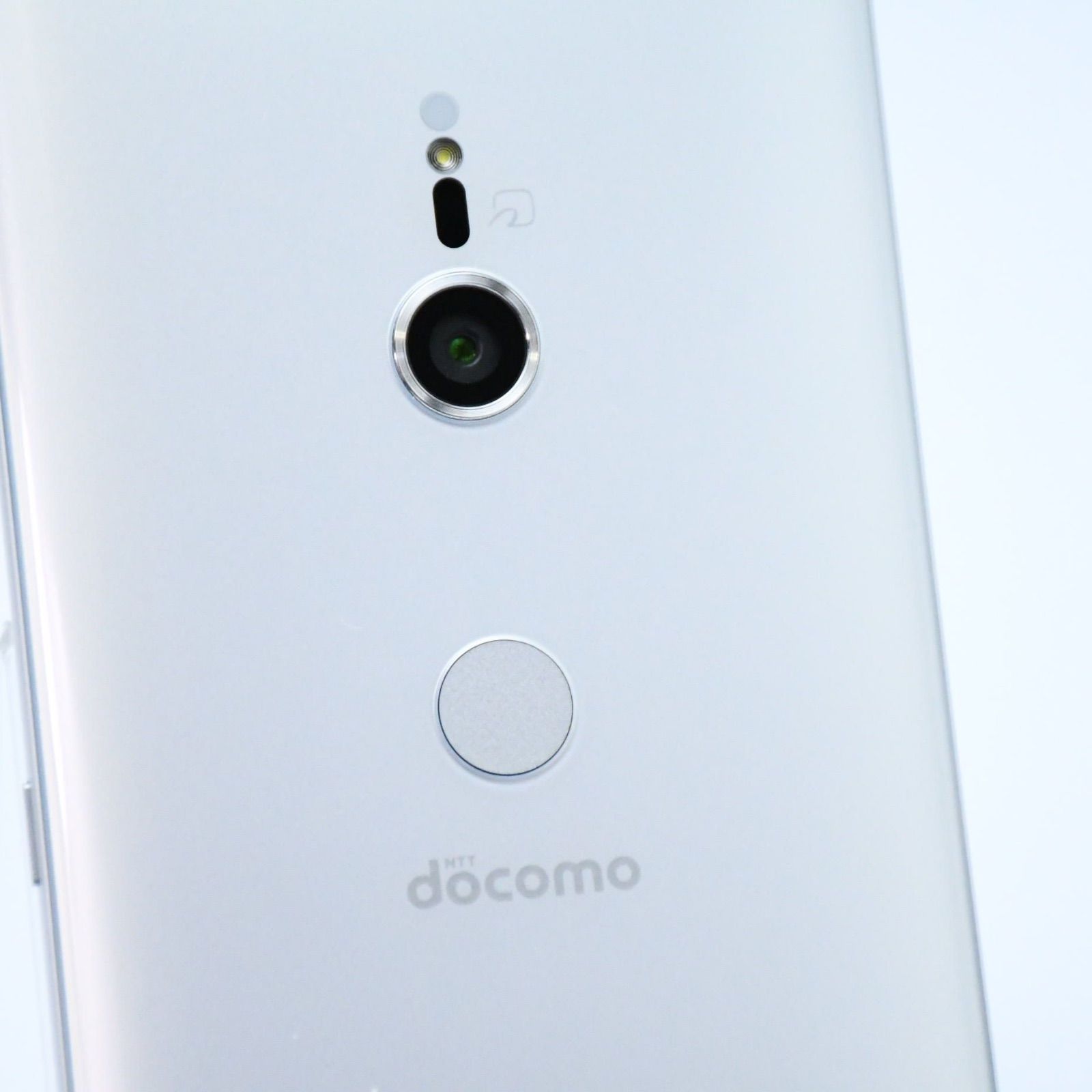 未使用に近い】SIMロック解除済 docomo Xperia XZ3 SO-01L
