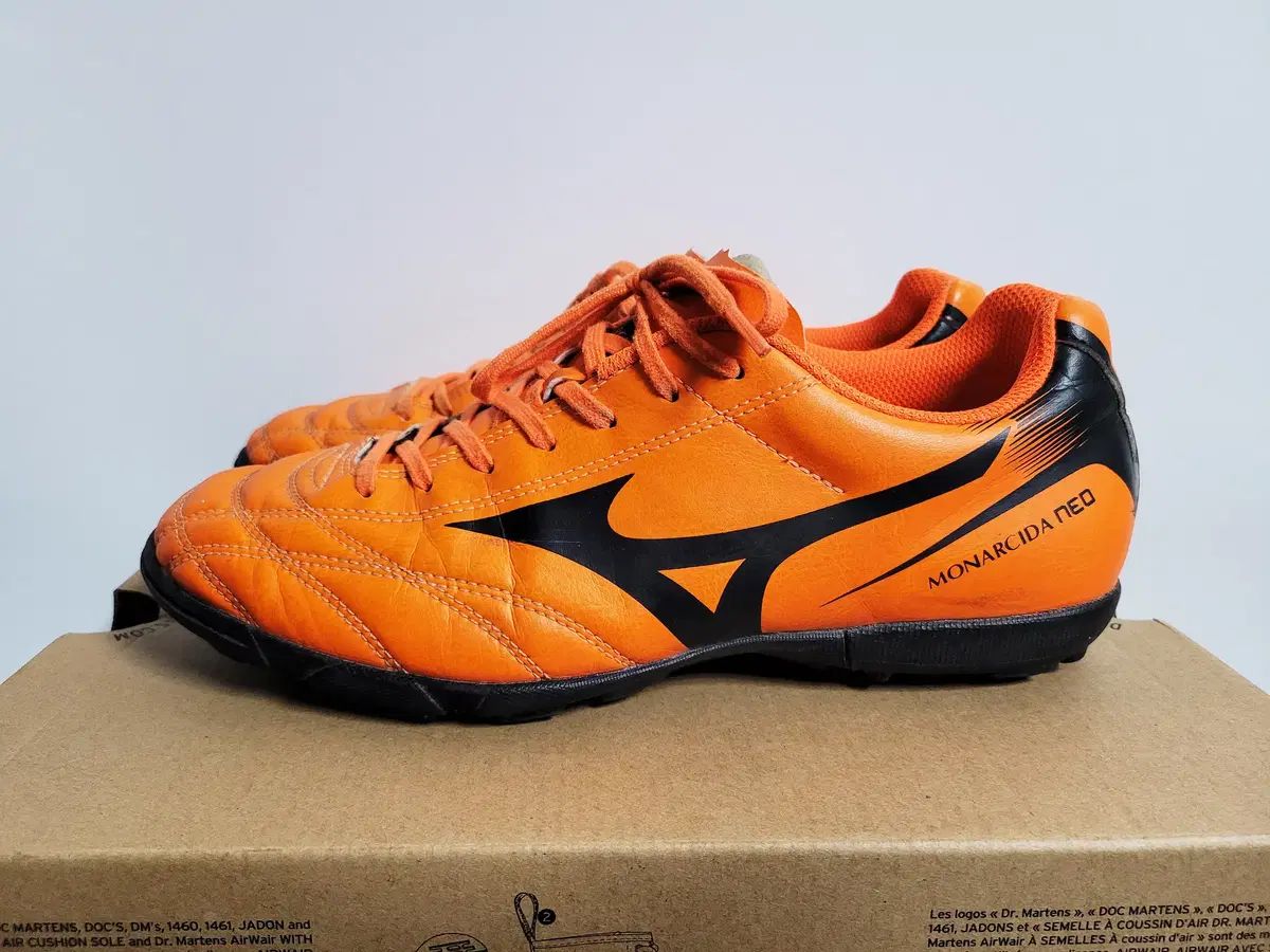【雷市場（ポンジャン）商品韓国直送】mizuno(ミズノ) モナルシーダ ネオ サッカーシューズ 270 サイズ 状態良し s12