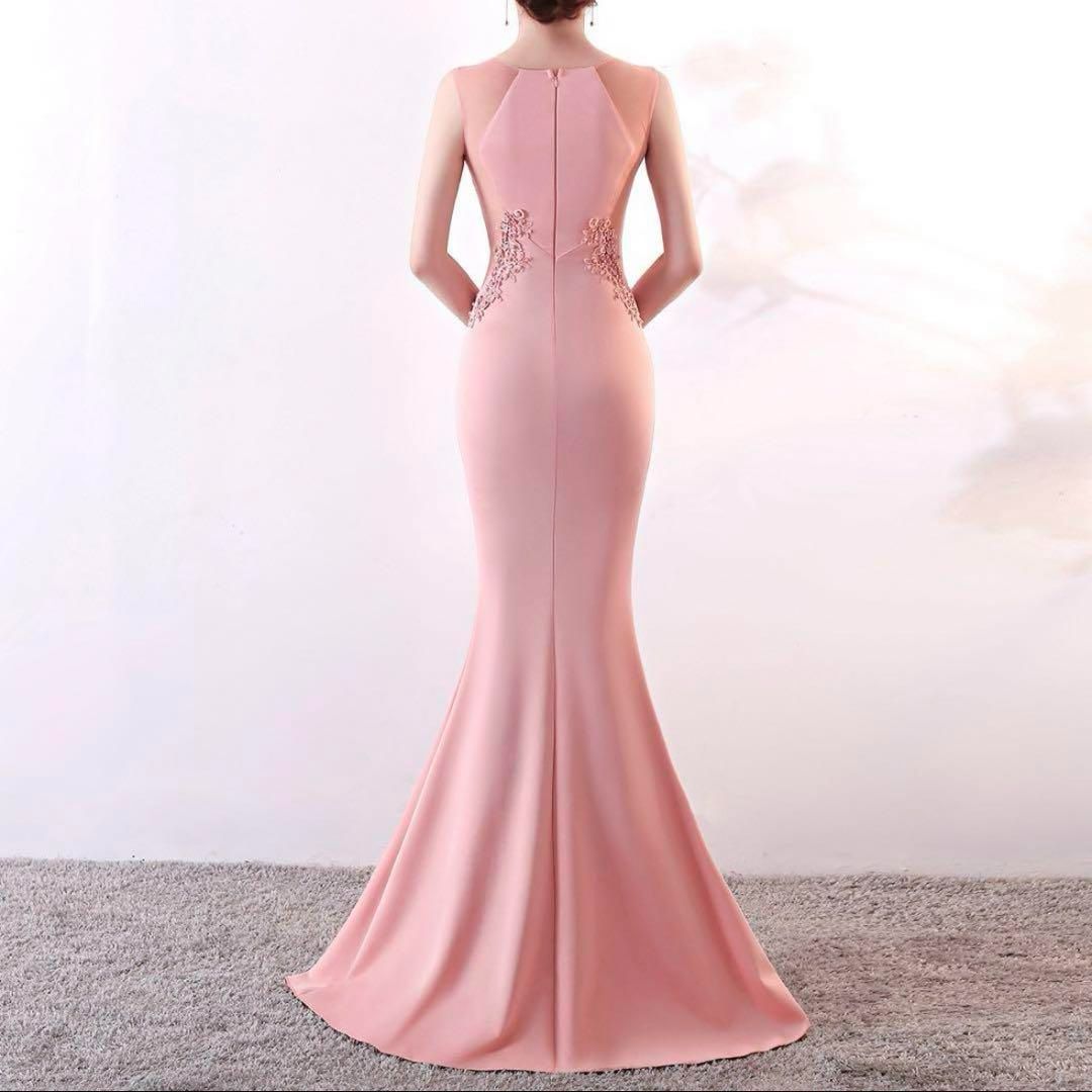 新品・未使用】ウエストのお花のデザインが可愛いマーメイド