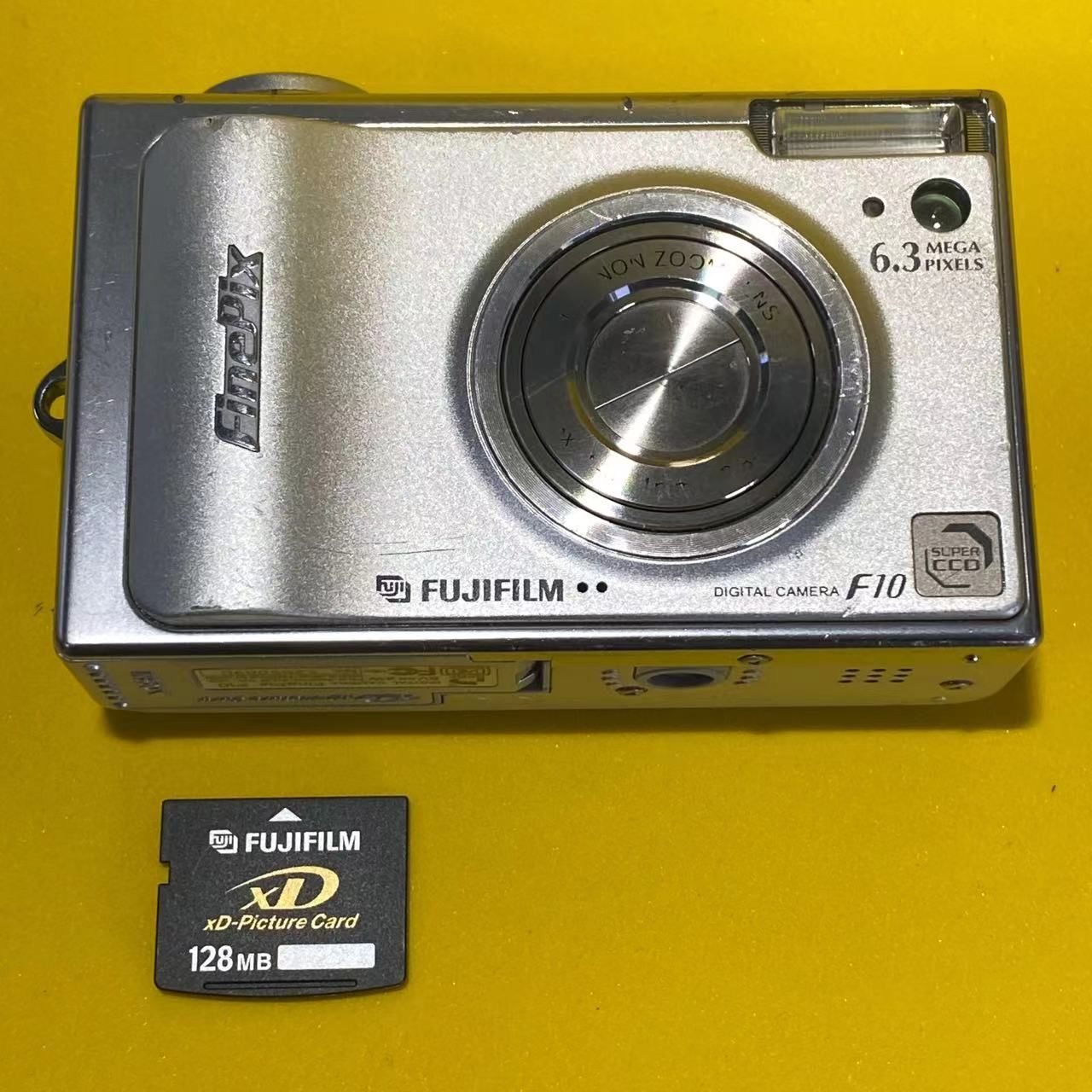 富士フイルムfinepixF10 xdピクチャーカード付き - メルカリ