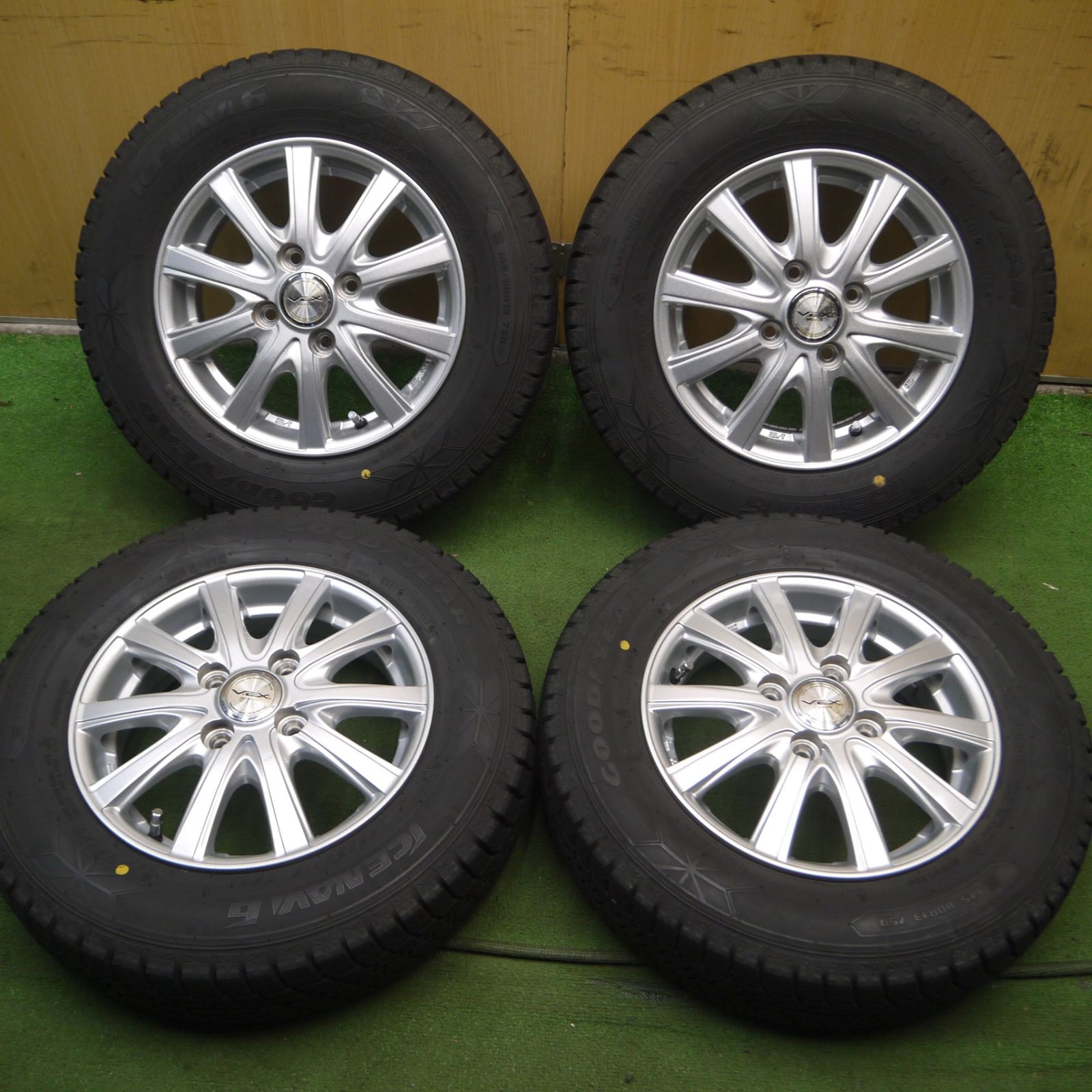 *送料無料* バリ溝！キレイ！8.5分スタッドレス 145/80R13 グッドイヤー アイスナビ6 V.E.X. VEX 社外 アルミ 13インチ PCD100/4H4071603Hス