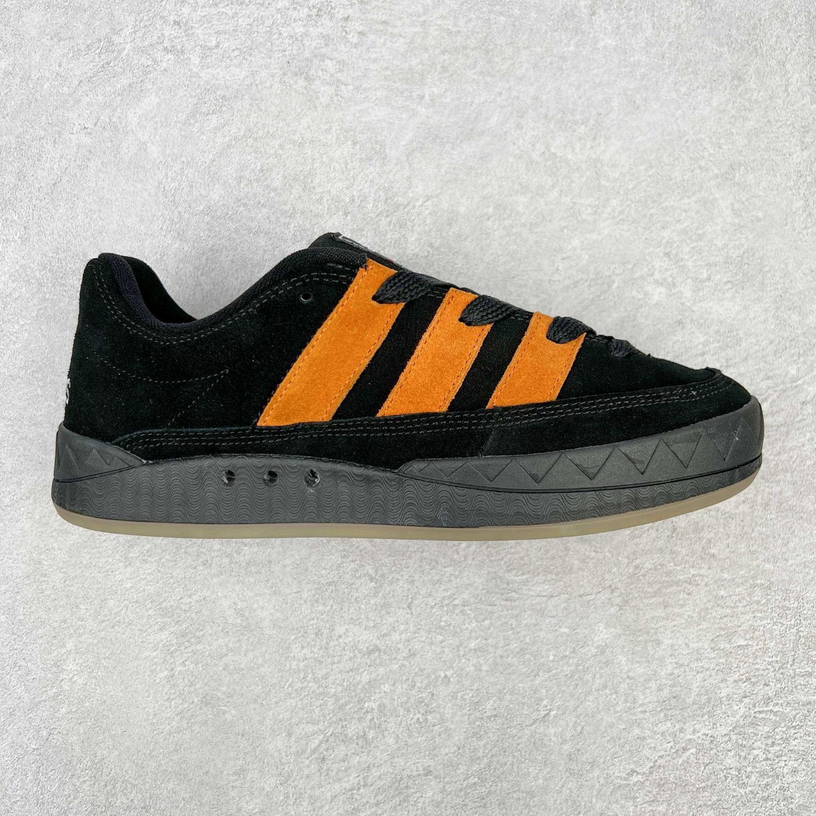 アディダス adidas ×Jamal Smith Adimatic Core Black/Orange Rush ...