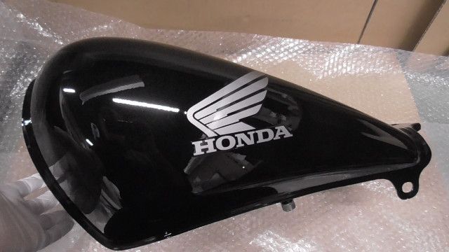 ゼファー750 純正外装キット ※シートはつきません （【絶対