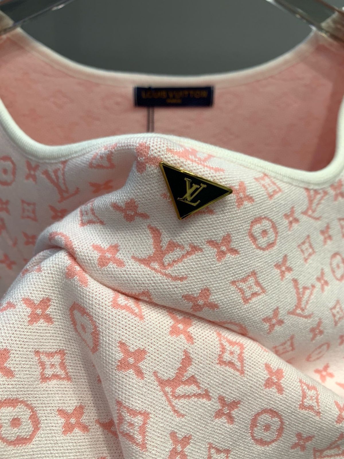 本日限定特価】Louis Vuitton レディース ニットトップス