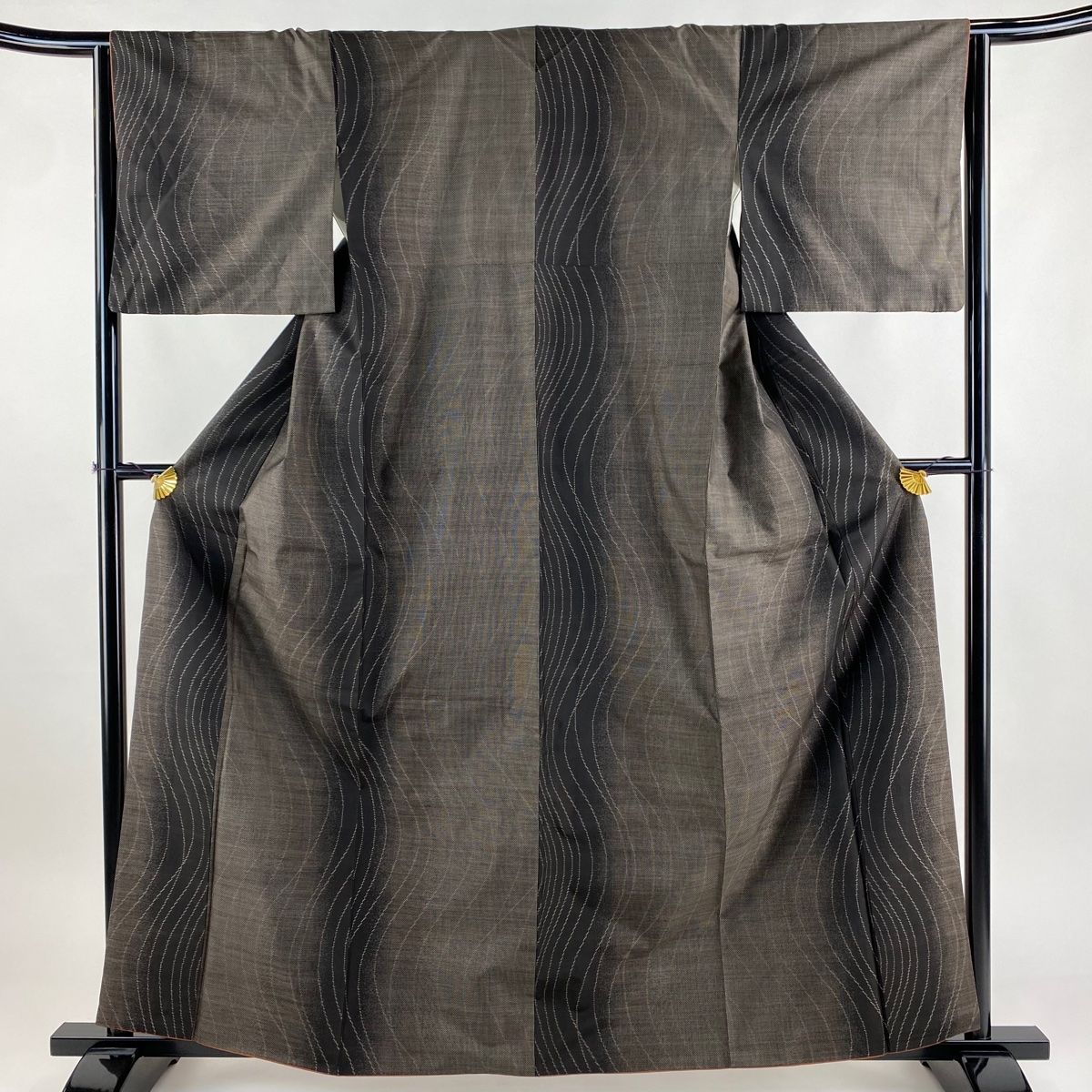 紬 未着用美品 正絹 氷割模様 身丈156.5cm 裄丈63.5cm