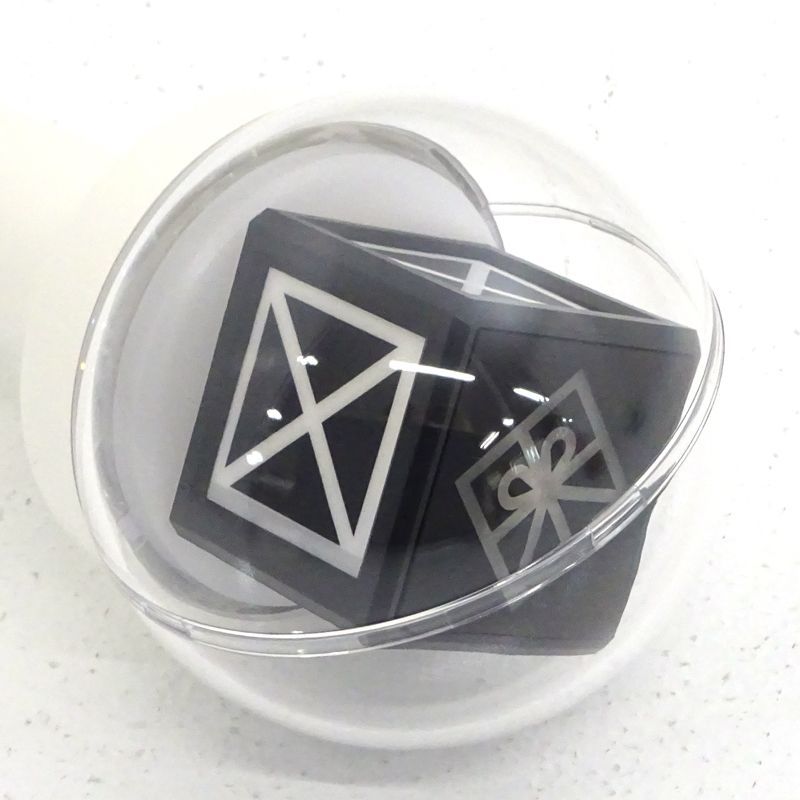 NiziU official light stick 公式ペンライト　スティック Amazon.co.jp: NiziU ペンライト オフィシャルライトスティック