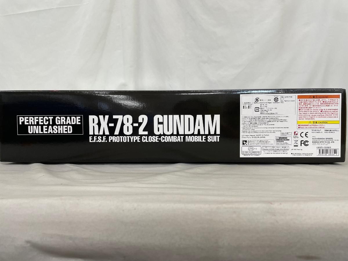 赤い三輪車 グリップ付きハンドル　アンティーク、オールドスタイル　中古品 赤い三輪車 グリップ付きハンドル アンティーク、オールド