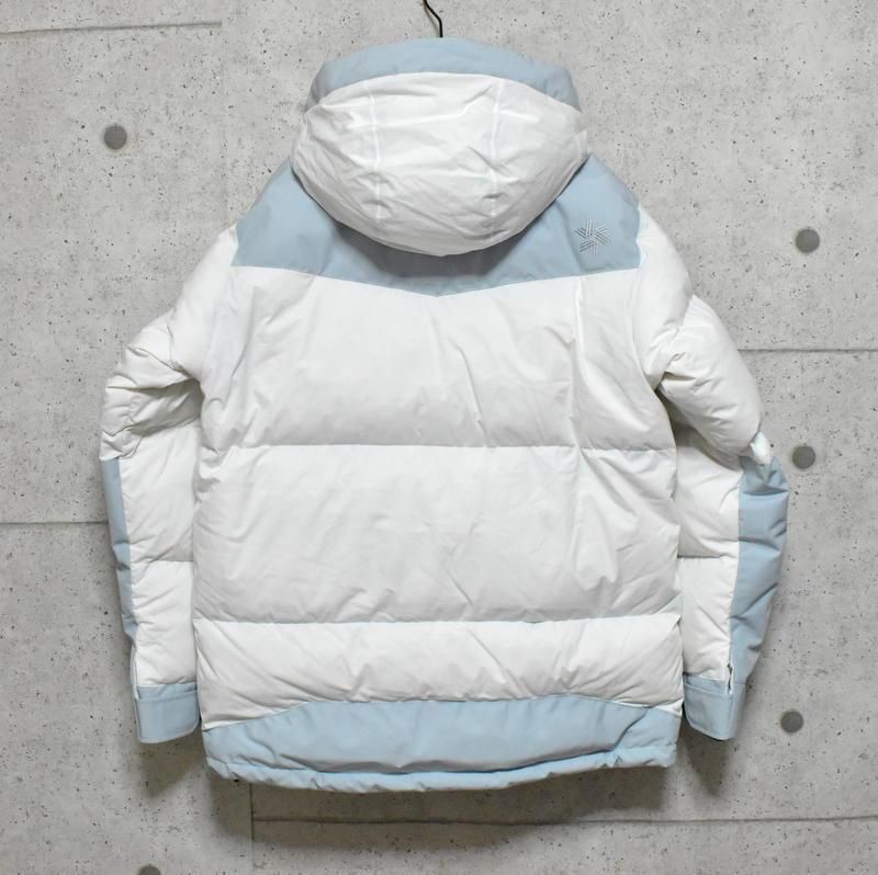 ＧＯＬＤＷＩＮ　ゴアテックスのダウンウェア GOLDWIN gore-tex down jacket clay beige
