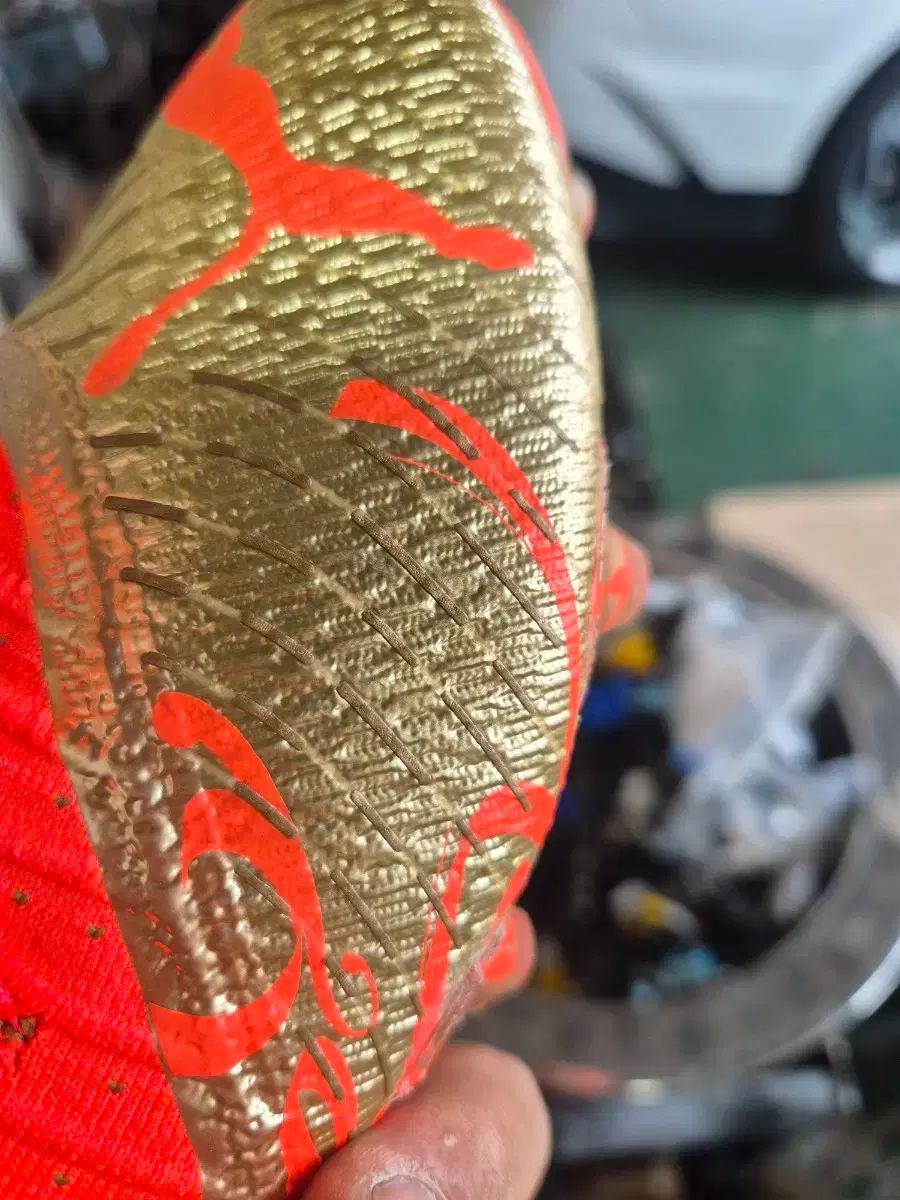 250