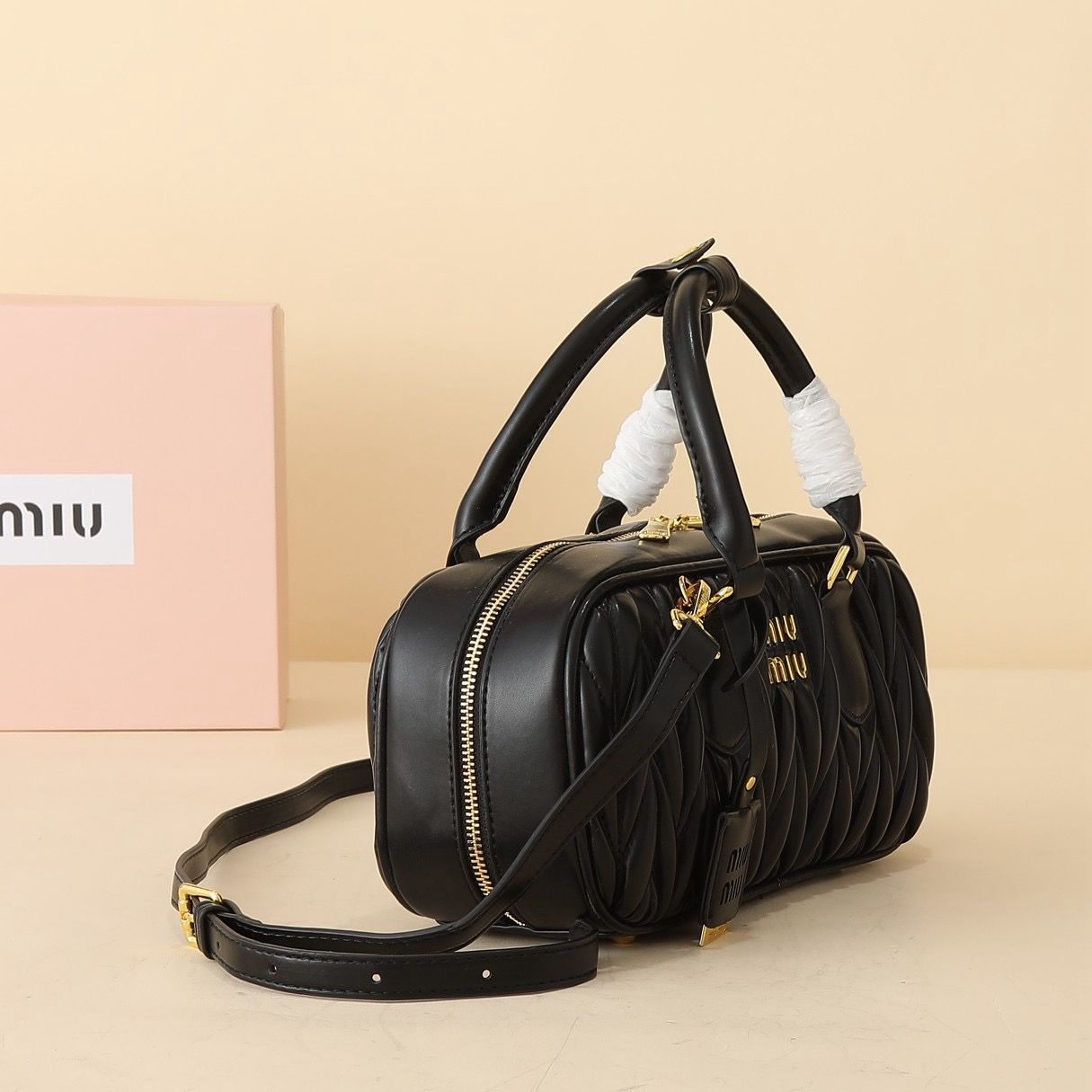 ミュウミュウmiumiu MIUMIU マテラッセ レザートップハンドルバッグ黒