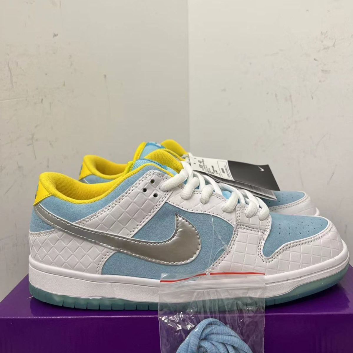 新品未使用ナイキ FTC x Nike Dunk SB Pro QS 