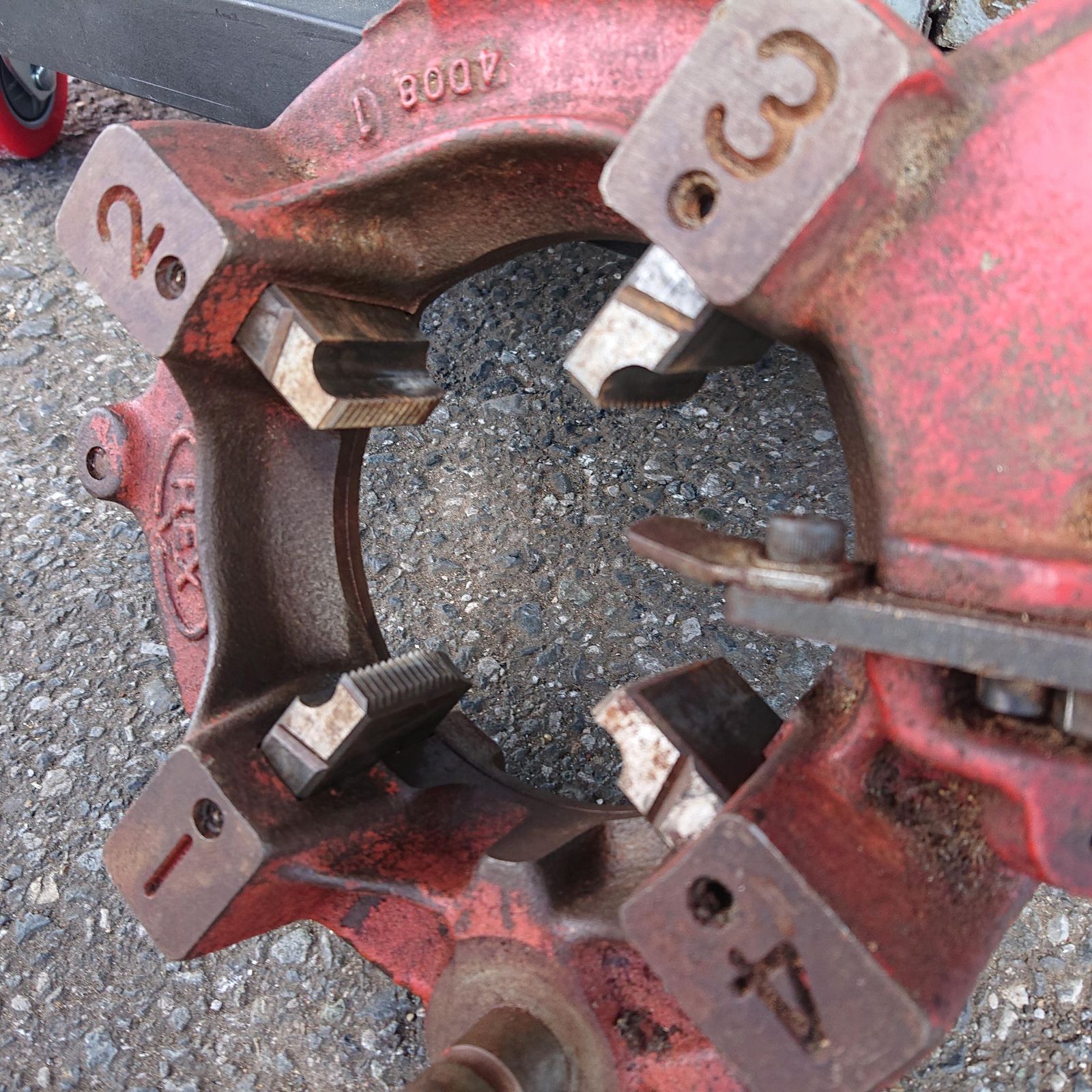 N80AⅢ ねじ切り機