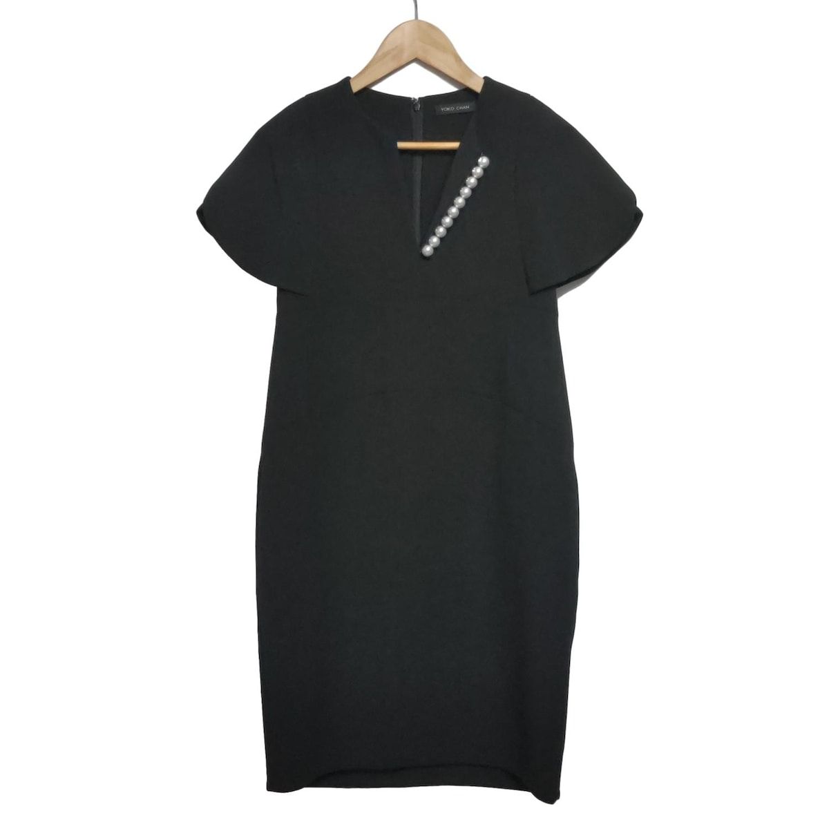 YOKO CHAN ヨーコ チャン ワンピース サイズ38 M レディース - 黒 半袖 ひざ丈 パール