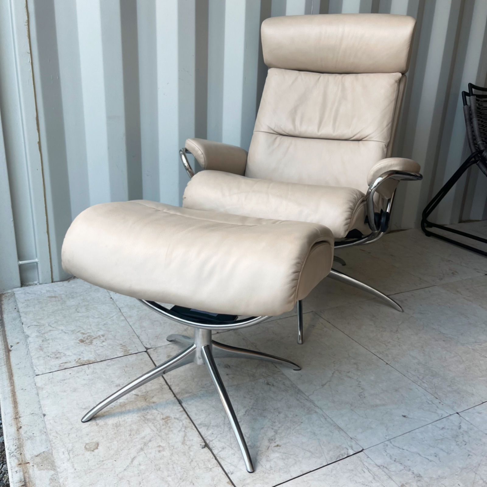 取付無料！エコーネス ストレスレスチェア メトロスター 本革ソファ