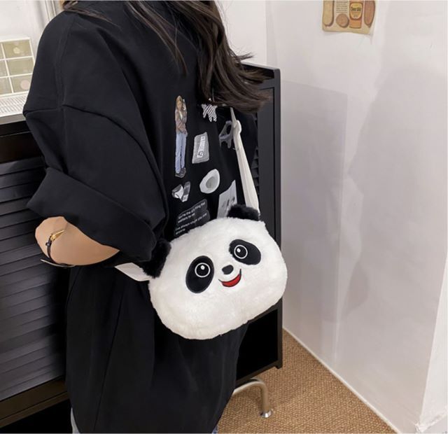 パンダ 伺っ ぬいぐるみ ポシェット モコモコ ポーチ 可愛い
