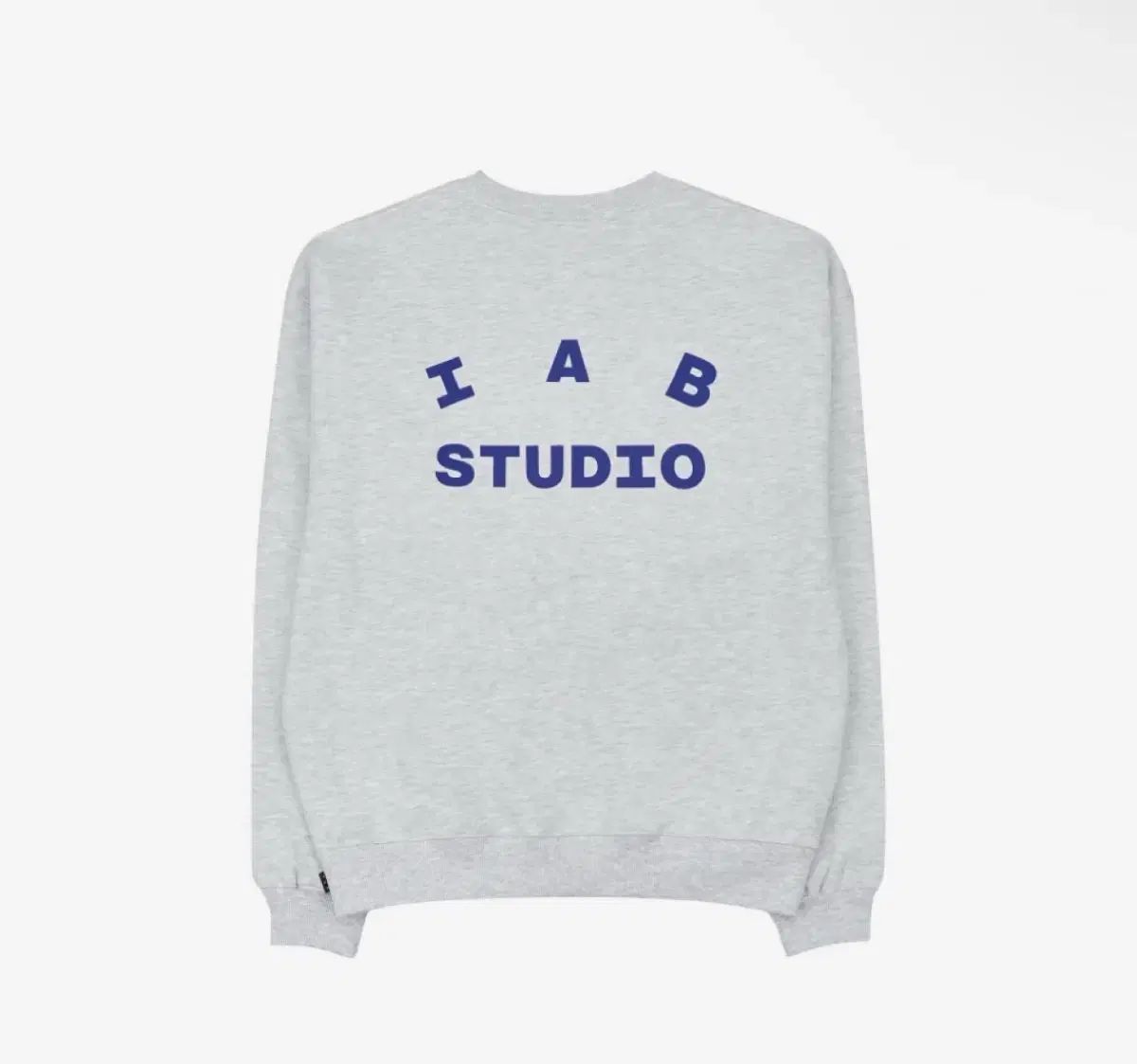 【雷市場（ポンジャン）商品韓国直送】 IAB Studio(アイエプスタジオ) スタジオ スウェットシャツ Light Gray ー 23FW