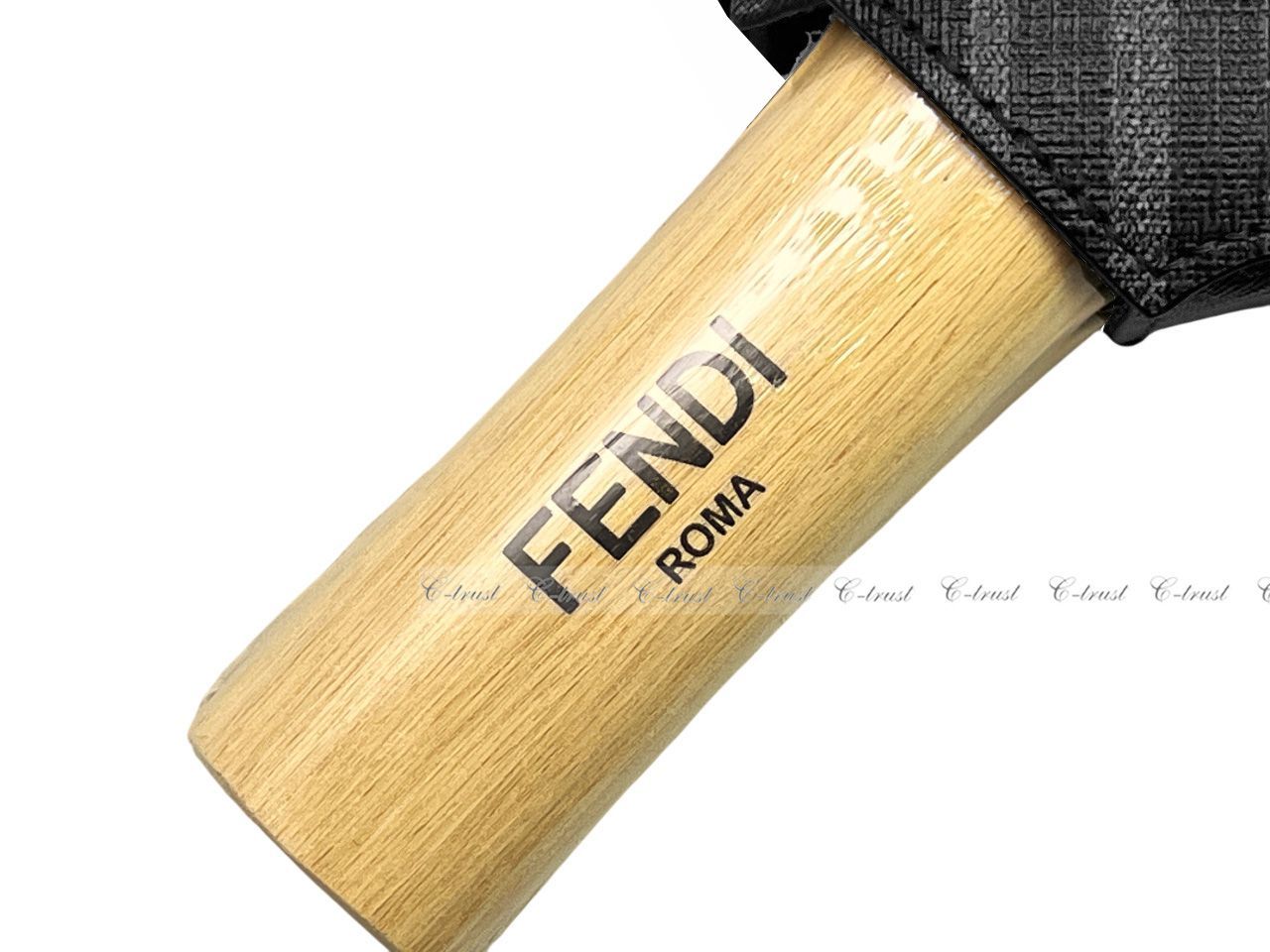 FENDI フェンディ