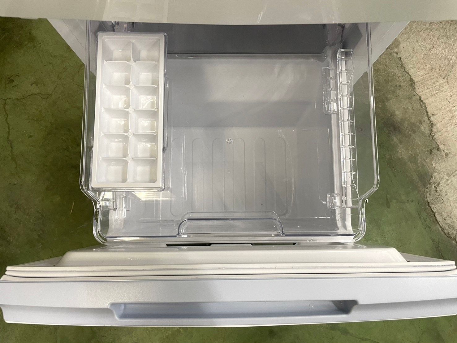 大阪送料無料☆3か月保障付き☆冷蔵庫☆2022年☆シャープ☆2ドア☆SJ  