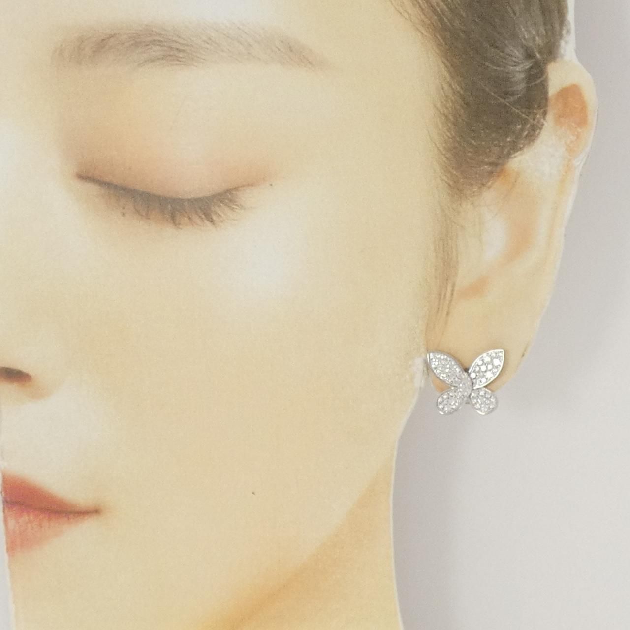 グラフ パヴェ バタフライ プティスタッド ピアス　イヤリング パヴェ バタフライ ダイヤモンド プティ スタッド イヤリング