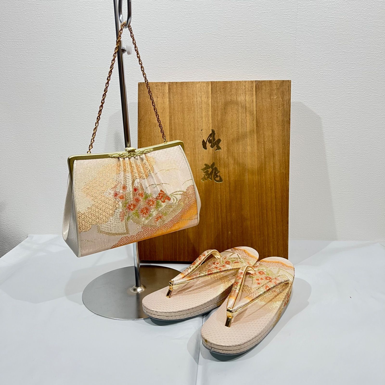 「創作御誂」　和装用バッグ　草履セット　桐箱入り 御誂 草履バッグ セット品 桐箱入り 創作御誂」 和装用バッグ