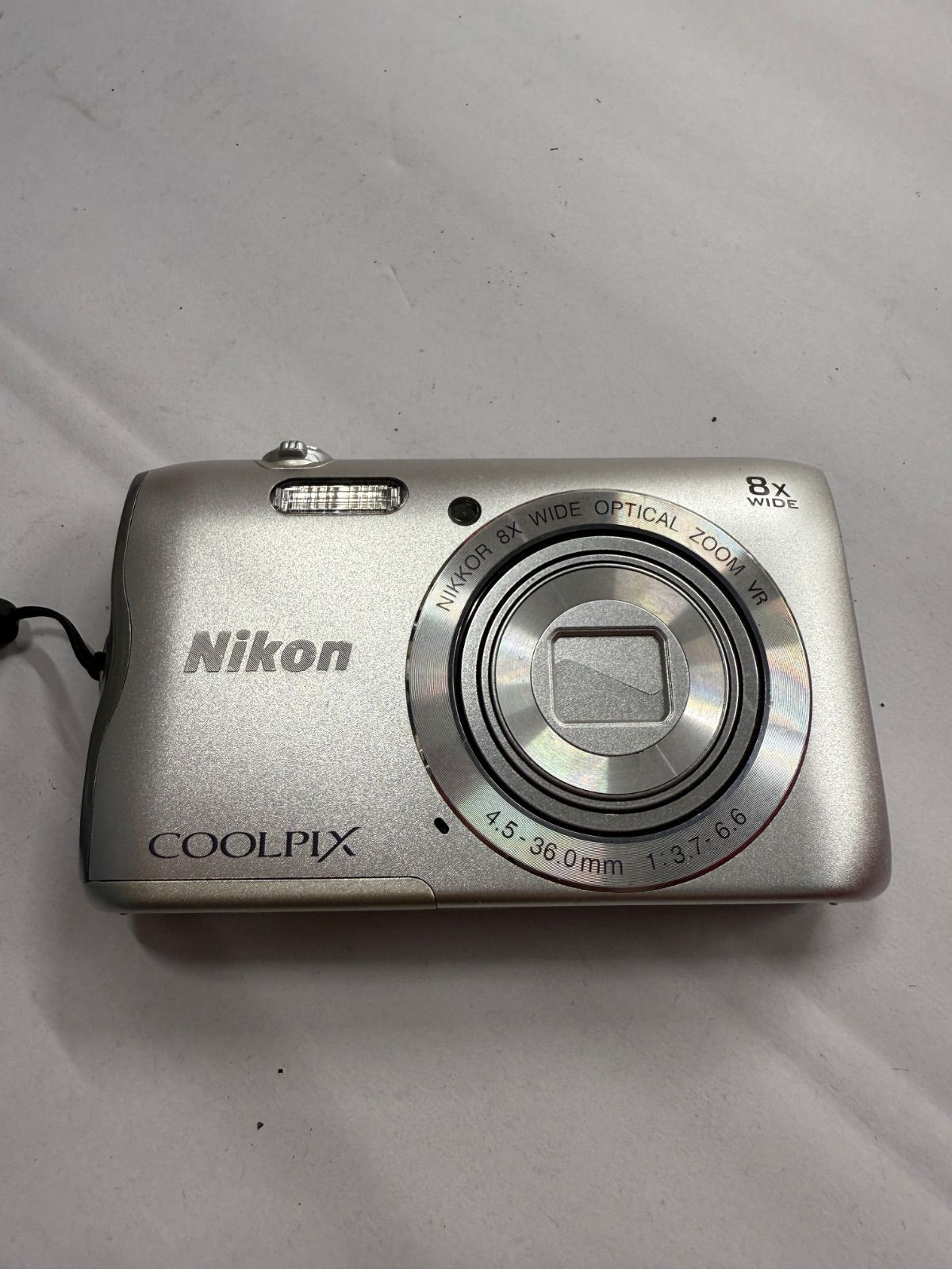 NIKON ニコン COOLPIX クールピクス A300 シルバー コンパクト