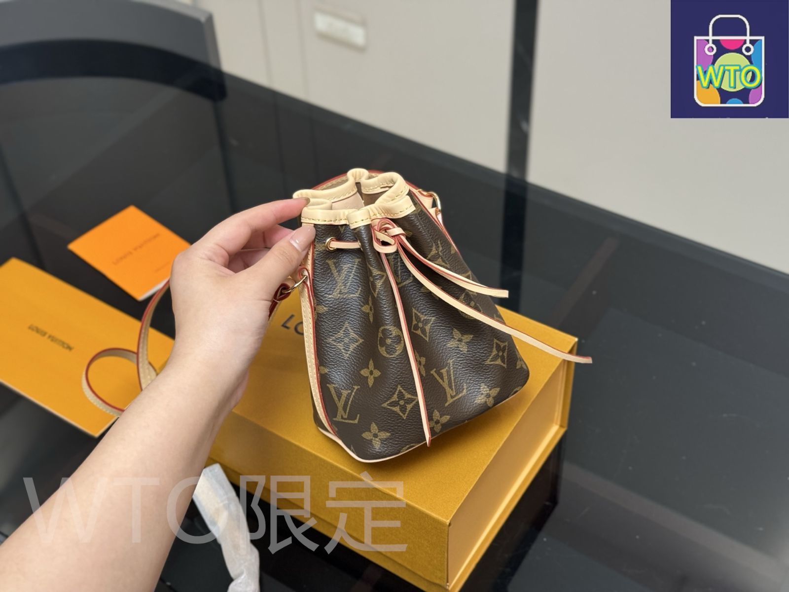 手元に在庫あり♪【L.VUITTON】ナノ バケットバッグ モノグラム 今日特価】LV ルイ・ヴィトン ナノ バケットバッグ レトロ