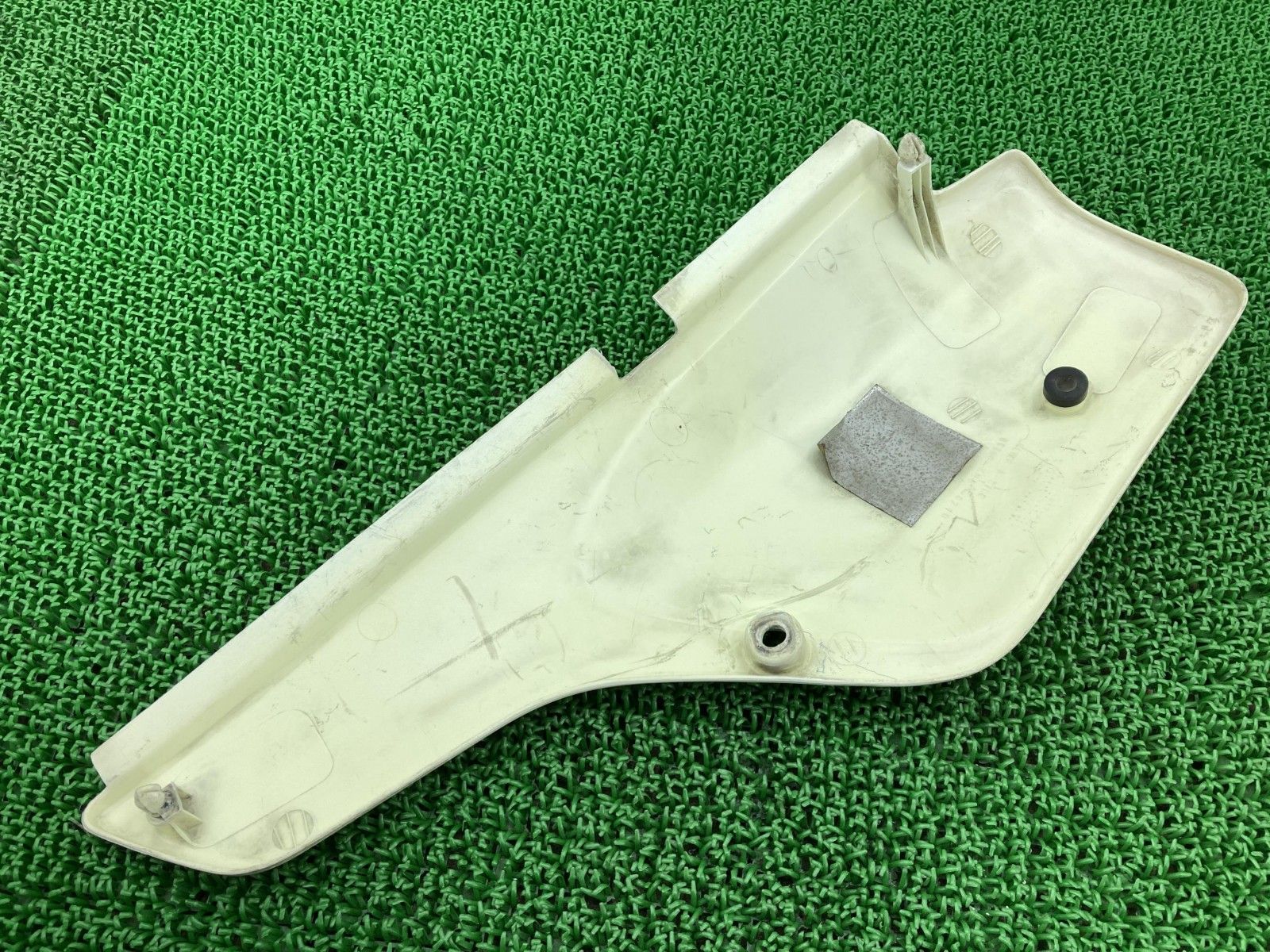 新作登場，新品 XLR250R サイドカバー 右 白/青 KN5 ホンダ 純正