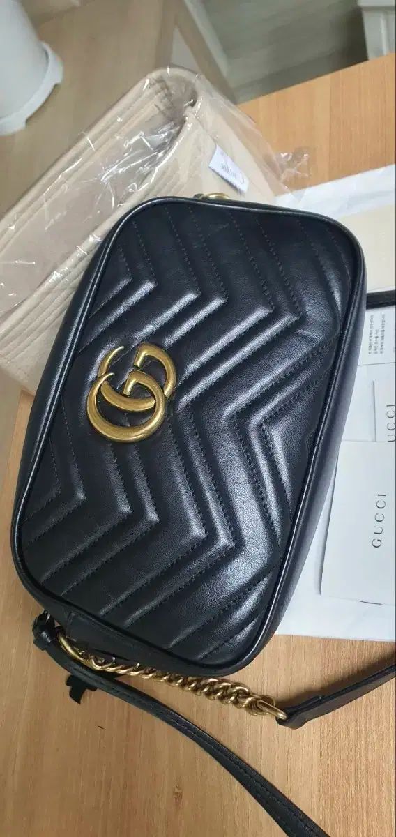 関税送料込み GUCCI GGマトラッセクロスボディバッグ ジャンボ GG ミディアム クロスボディバッググレー＆ブラック GG