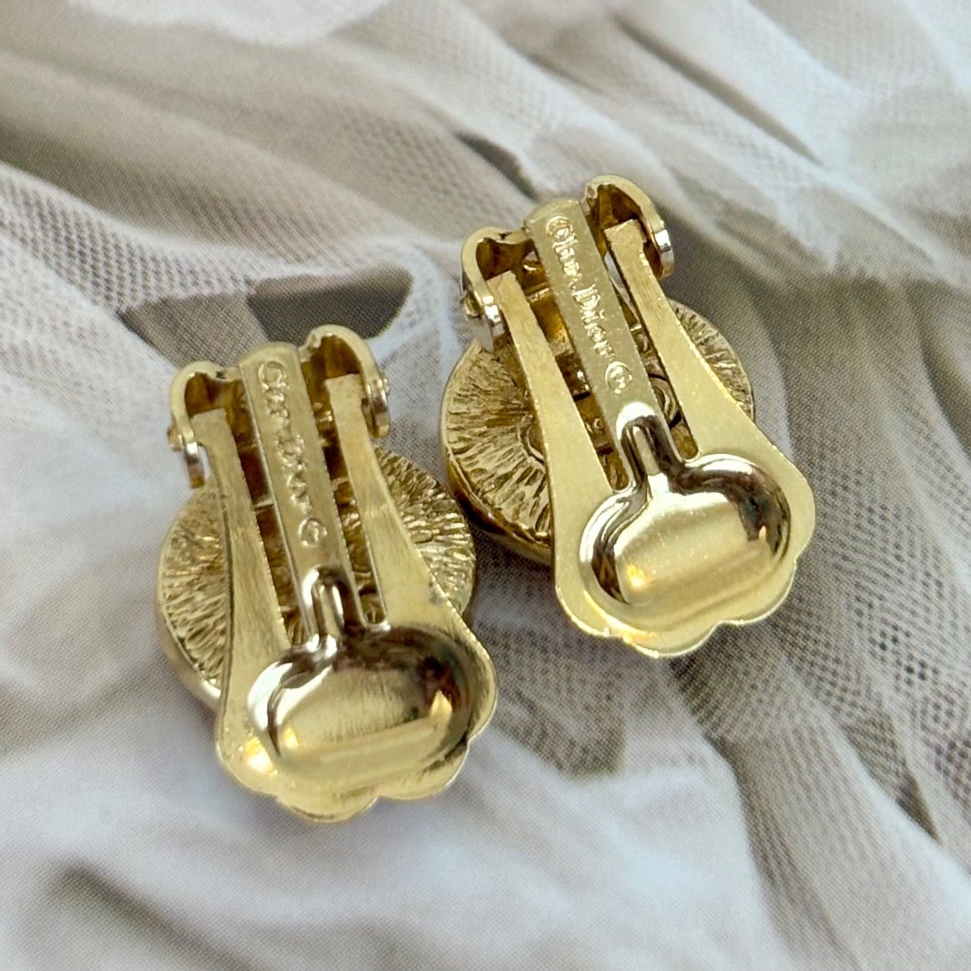 希少美品　クリスチャンディオール　エンブレム　ゴールドイヤリング Christian Dior - 【極美品】Diorイヤリング エンブレム GP