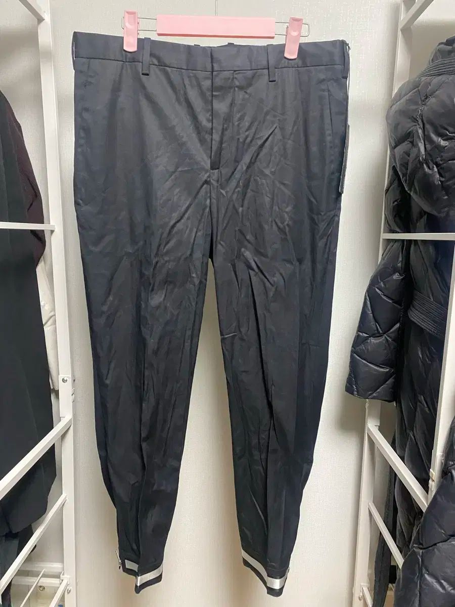 NEIL BARRENTT ニール バレット メンズ スキニー ロー 上昇 黒 パンツ