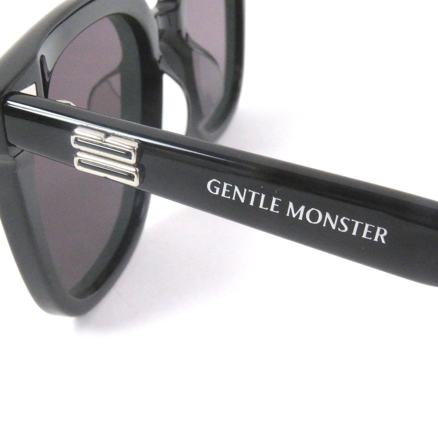 GENTLE MONSTER サングラス スクエア型 Gentle Monster スクエアフレーム サングラス | ブラック