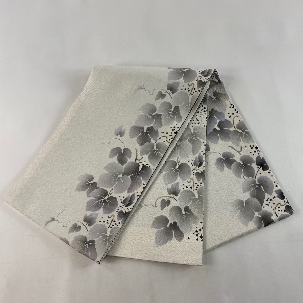 袋帯 美品 逸品 菅有鬼一 落款 蔦 金銀彩 白 六通 正絹 【中古 