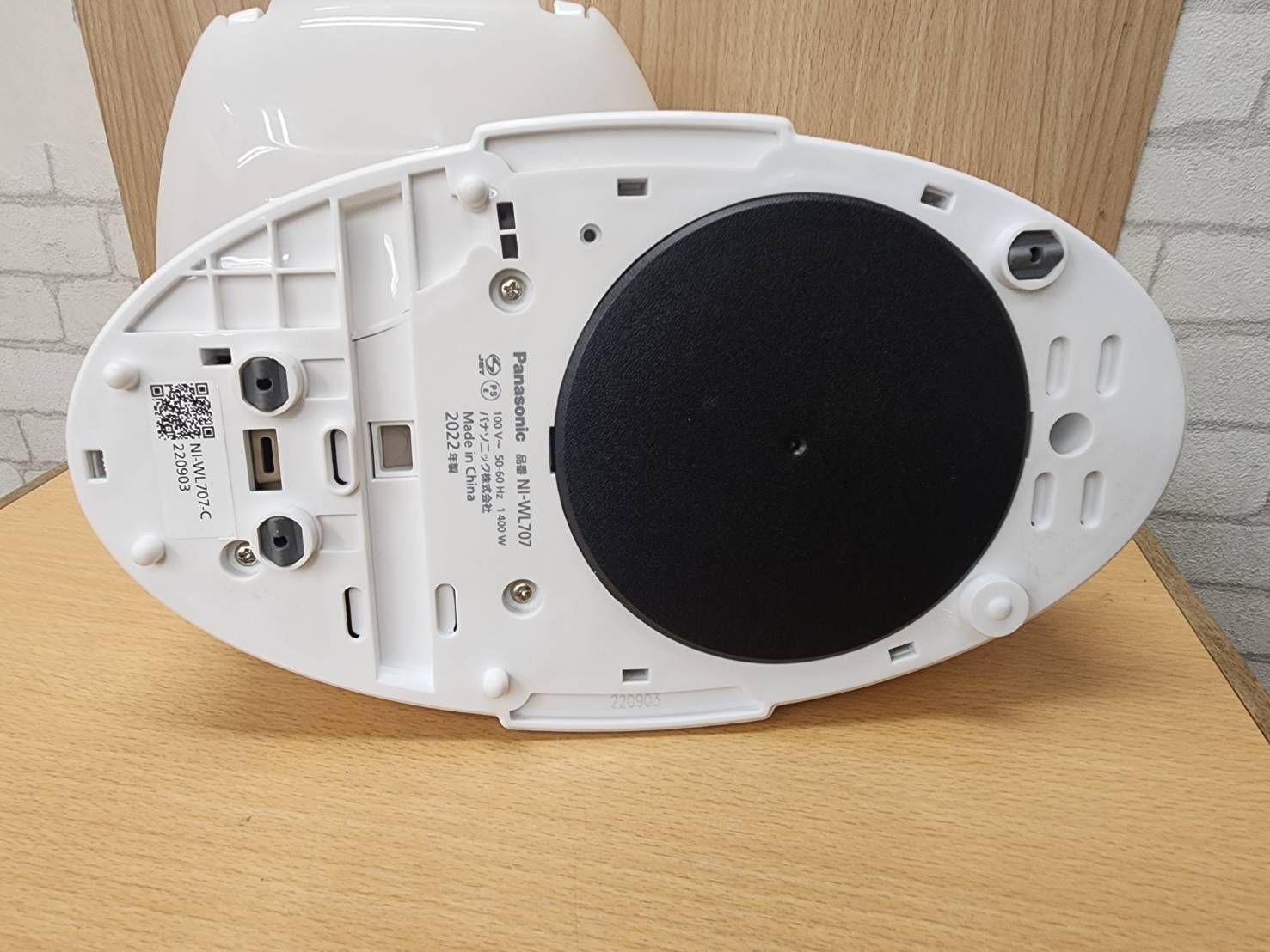 展示 未使用★パナソニック NI-WL707 コードレススチームアイロン 概要 コードレススチームアイロン NI-WL707 | アイロン・衣類
