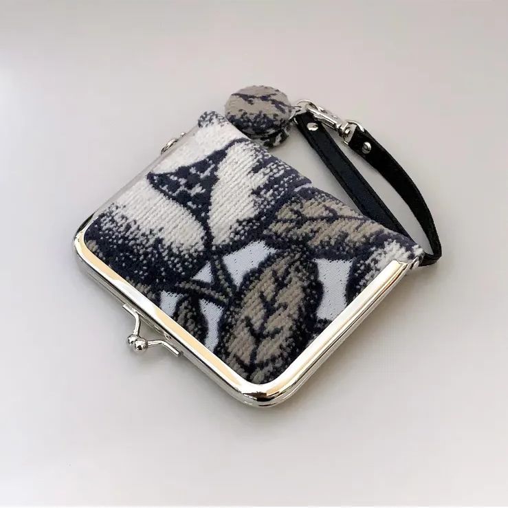 ハンドメイド　希少　jardin　ストラップ　カードケース