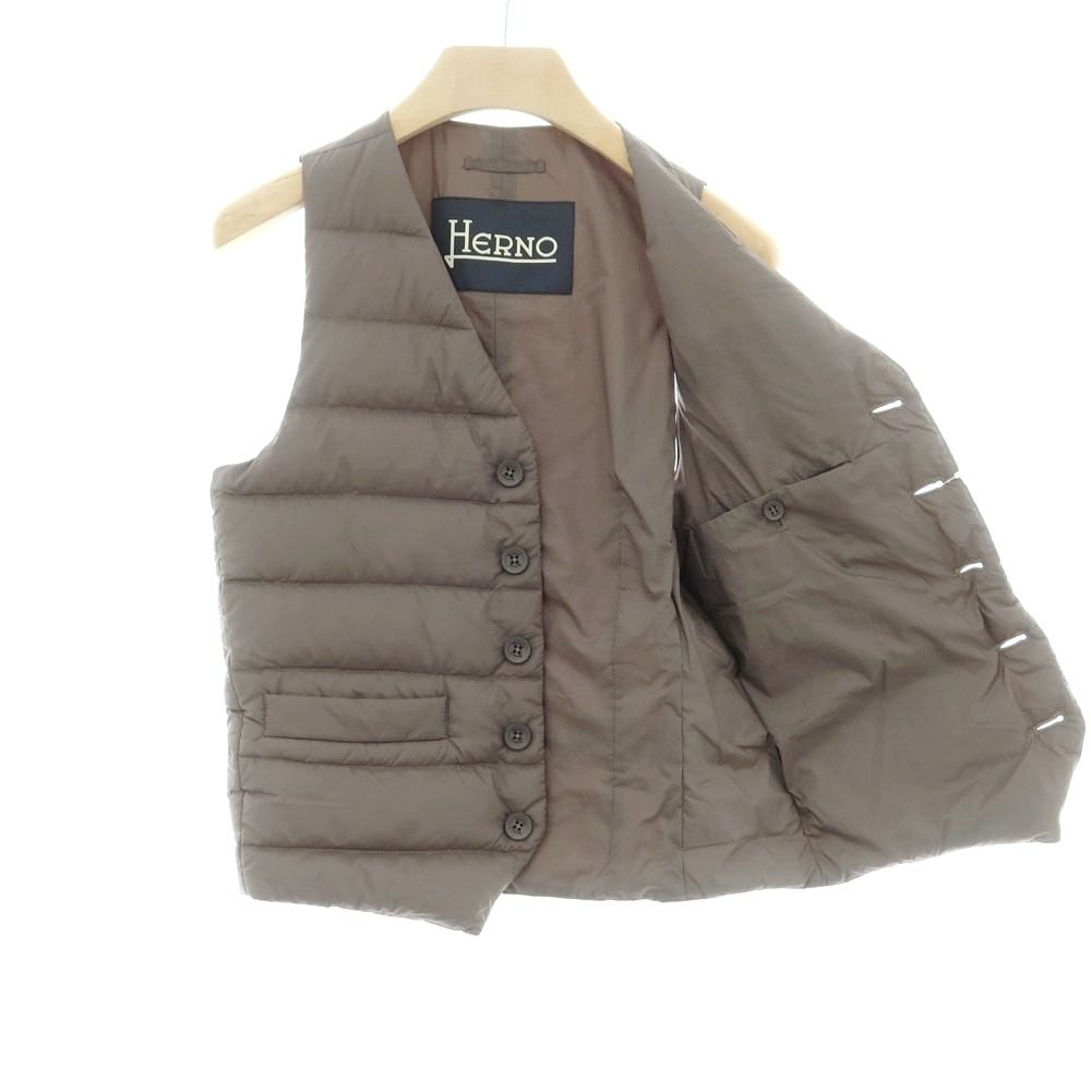 ヘルノ Herno ストレッチナイロン ダウンベスト ジレ セール中