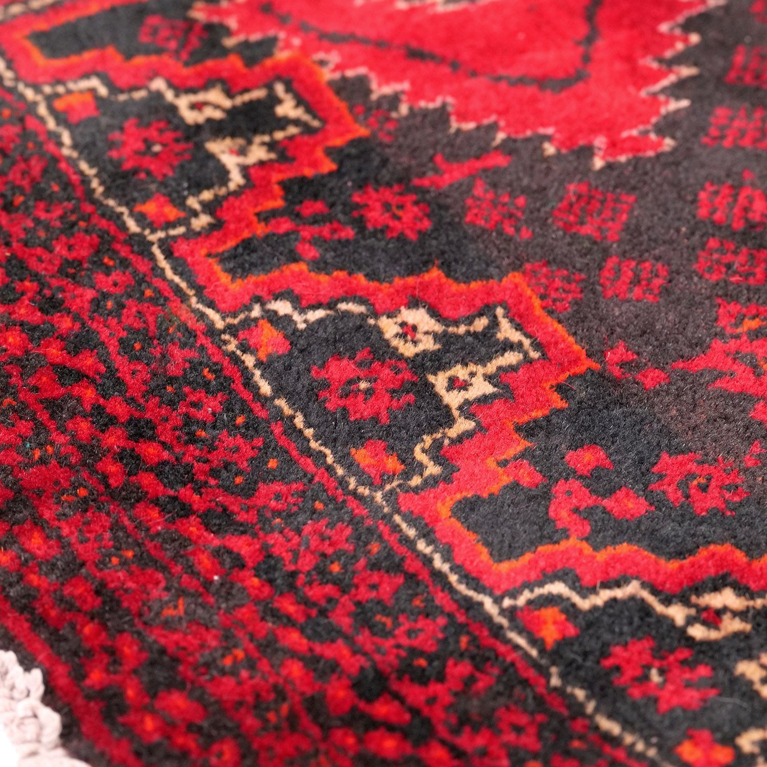 - carpet-アンティークペルシャ絨毯