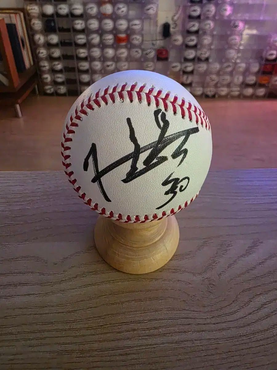 イ・ホジュン サインボール （ KBO (パブリックフィギュア) イ