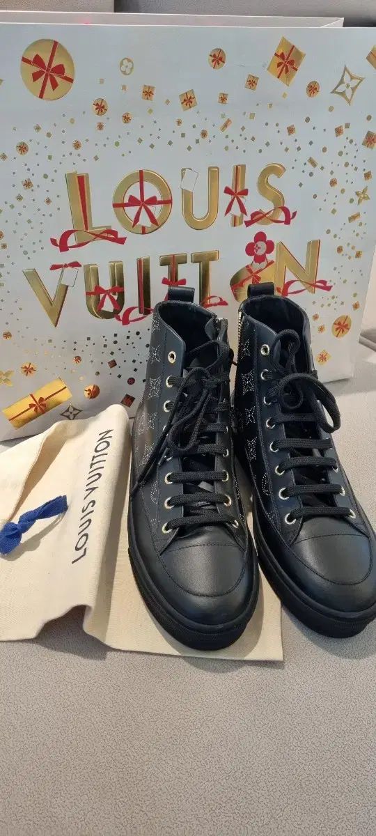 Louis Vuitton ルイヴィトン ステラー ハイトップ スニーカーズ レディース 250 サイズ