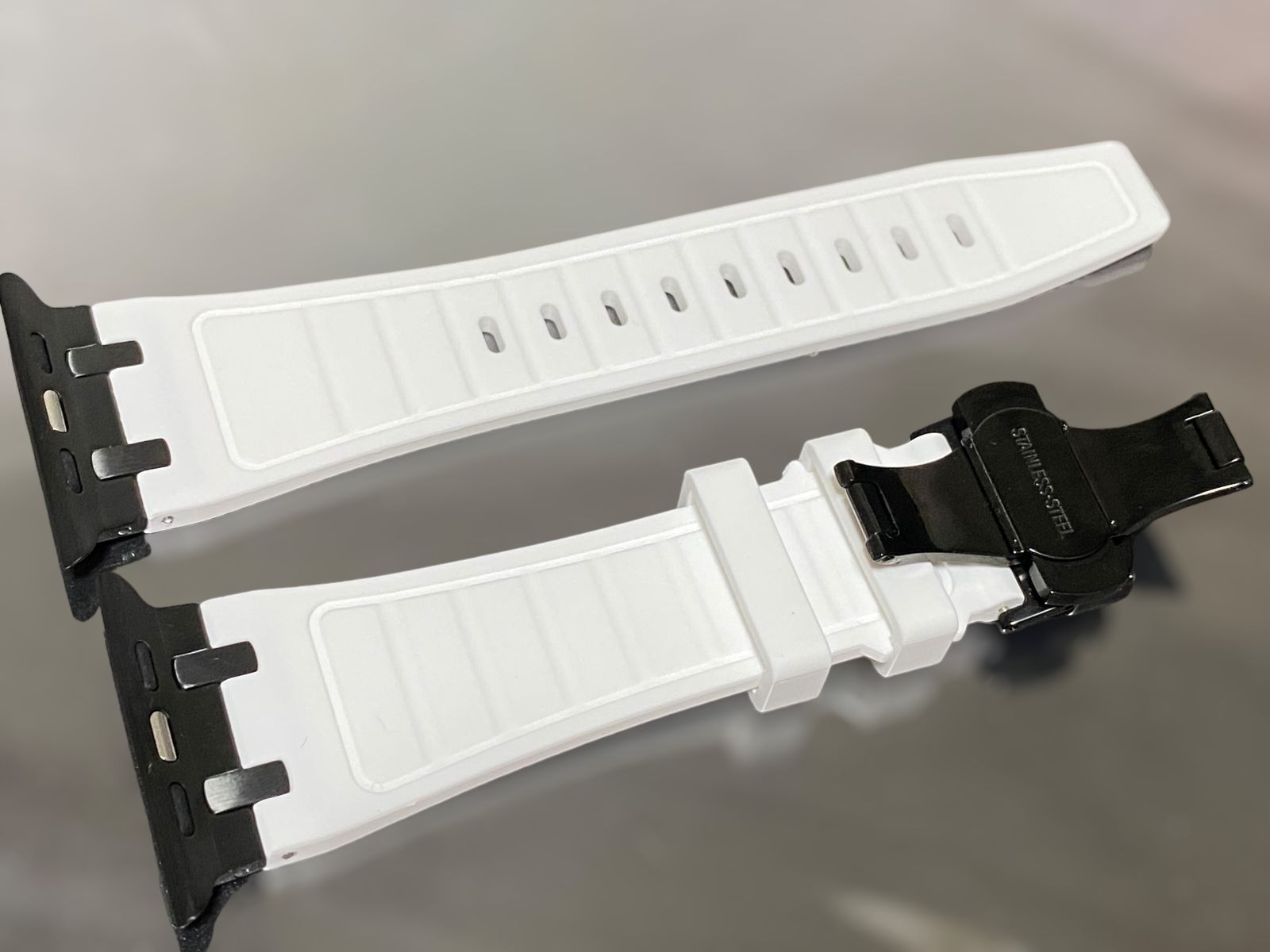 ガンメタ　ホワイト　アップルウォッチ ラバーベルト Apple Watch ケース　カバー　40mm 41mm 44mm 45mm49mm Apple Watch 用