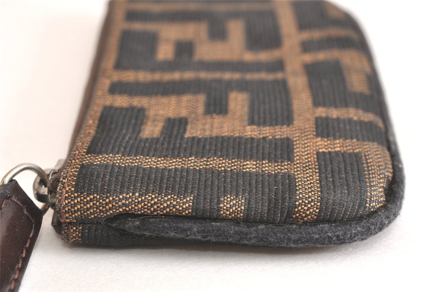 FENDI フェンディ