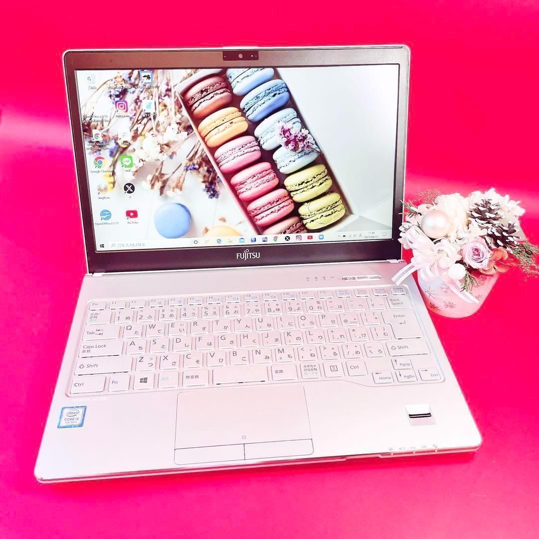 初心者おすすめ❣️初期設定済みですぐ使える小型軽量ノートパソコン✨️薄型カメラ付き白 初心者おすすめ❣️初期設定済みですぐ使える✨️小型軽量ノート