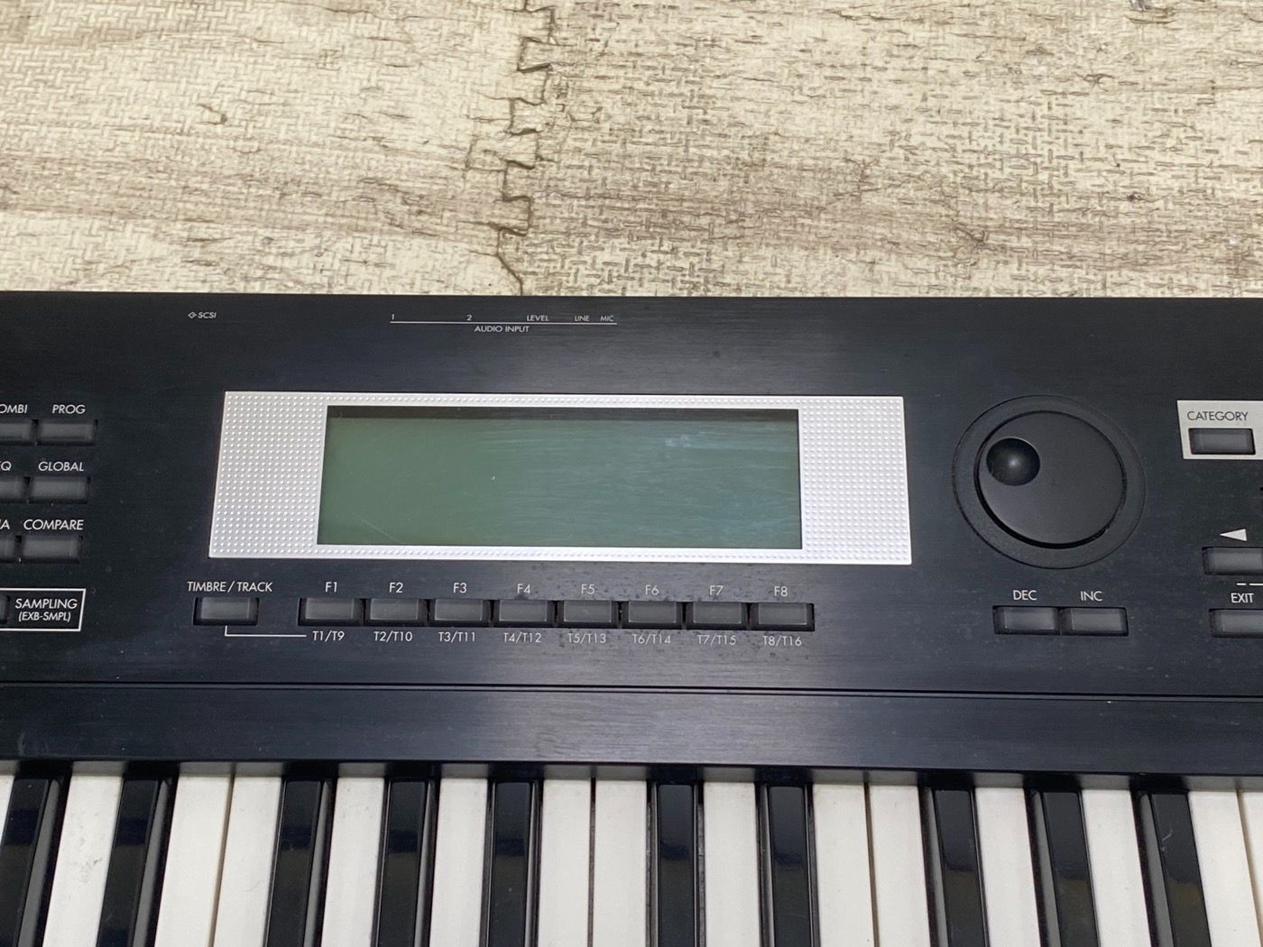 KORG TR76 デジタルシンセサイザー ワークステーション - メルカリ