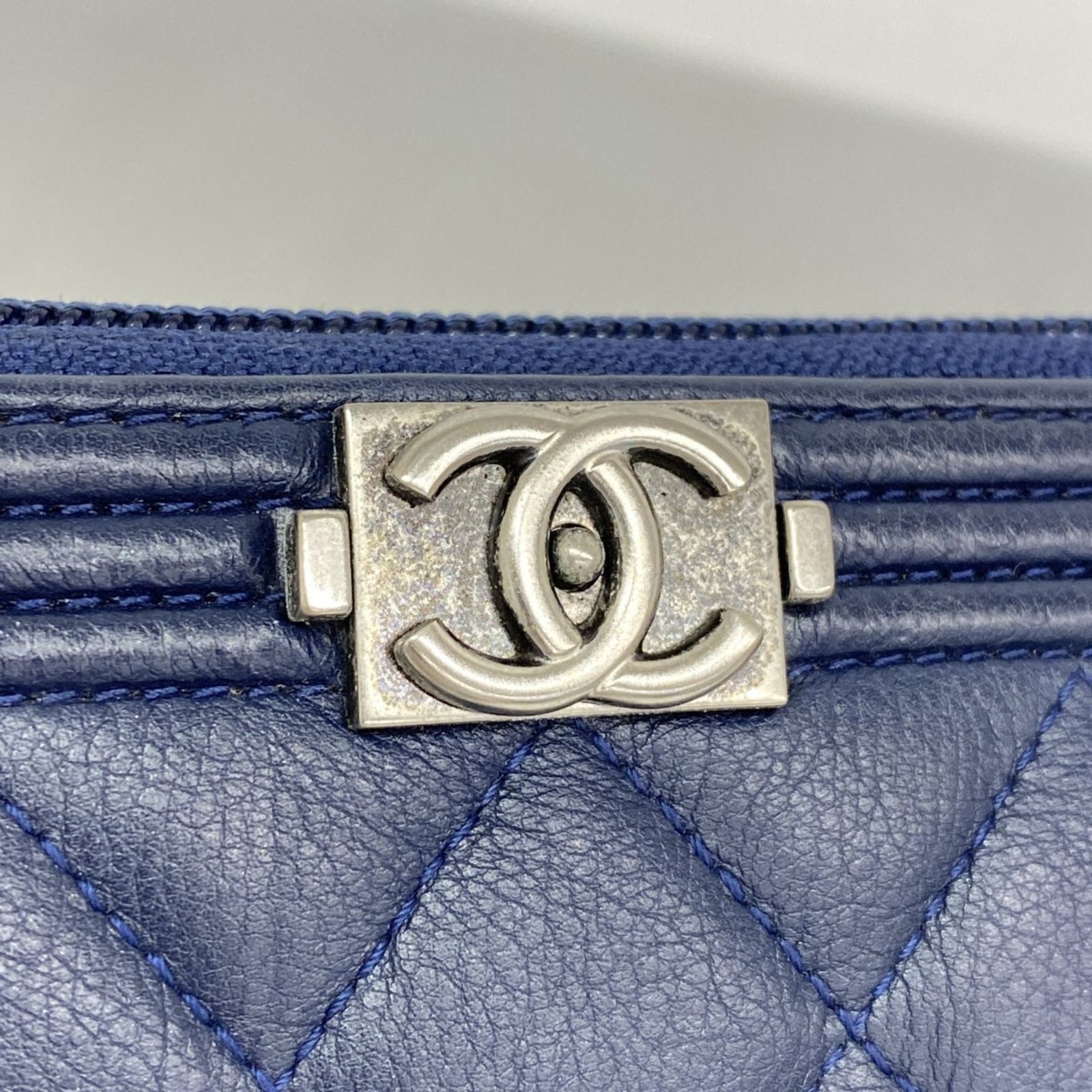 CHANEL　シャネル　ボーイシャネル　ラムスキン　ネイビー　長財布 シャネル(Chanel) シャネル 長財布 ボーイシャネル ラムスキン