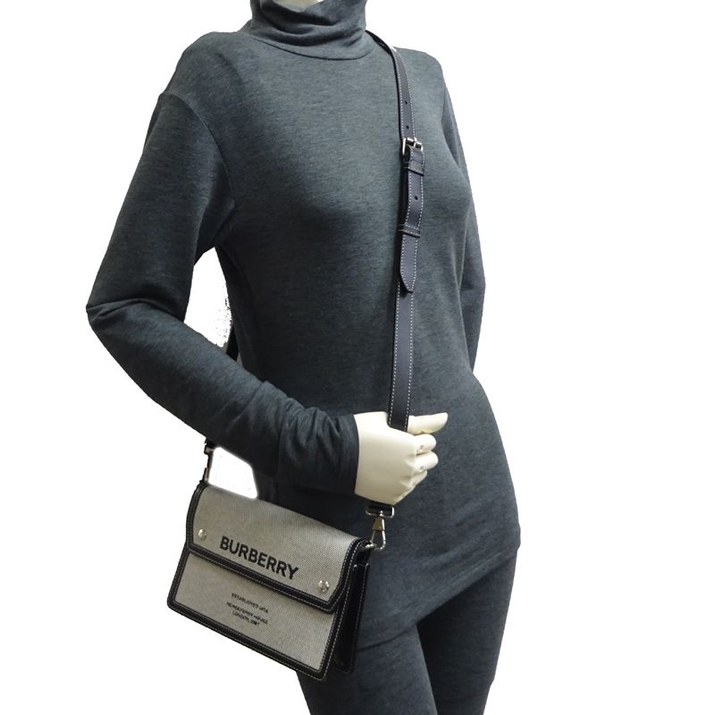 Burberry バッグ 51D7AD44-C9C0-4EFE-90F2-