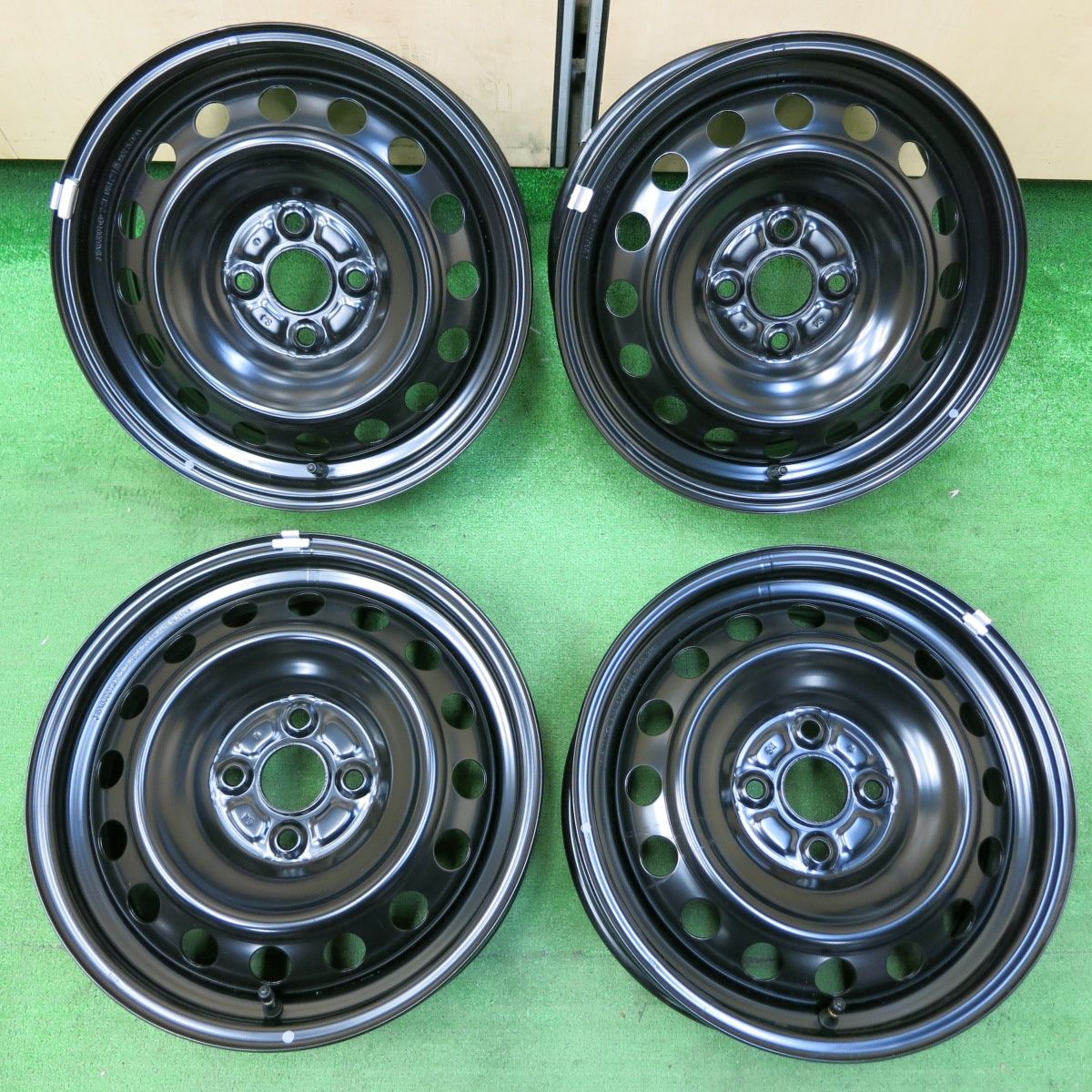 新車外し ヤリス 純正 15IN 6J 4H PCD100 西濃運輸発送 C2505012 1台分 4