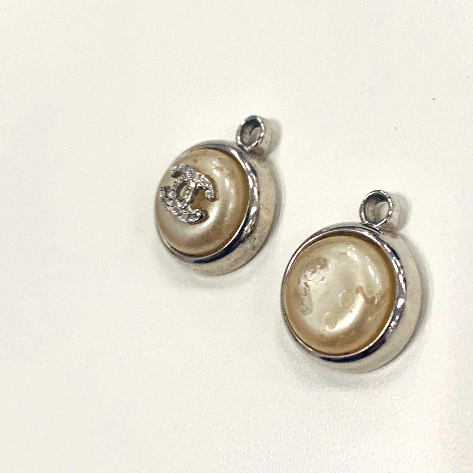 ピアス 外観に
