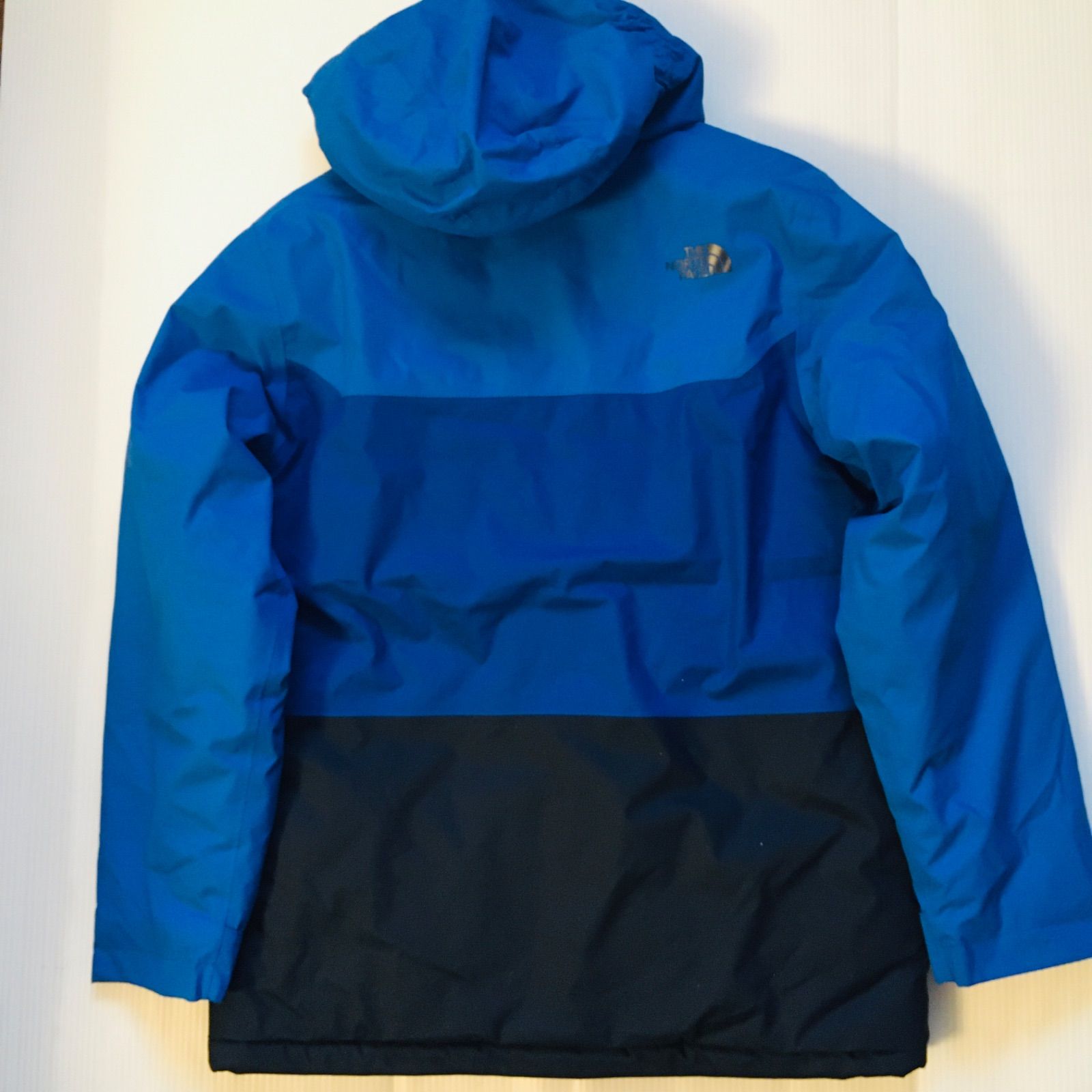ノースフェイス THE NORTH FACE DRYVENT ボーイズL スリートーン ノースフェイス THE NORTH FACE DRYVENT ボーイズL スリートーン